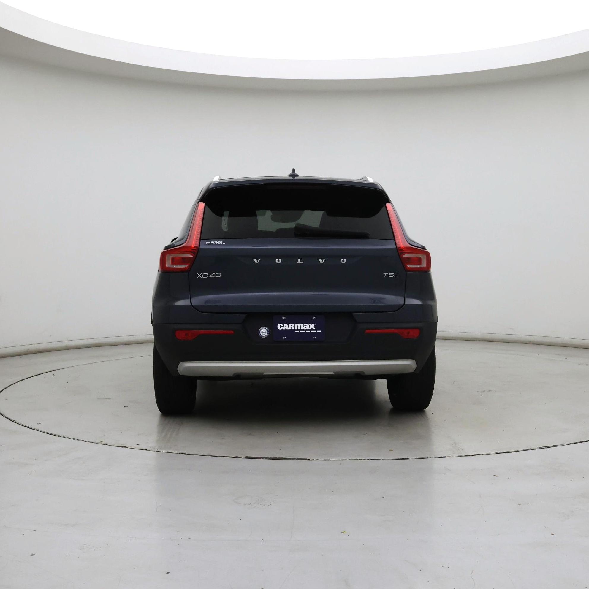 Thumbnail: 2022 Volvo XC40 - 6