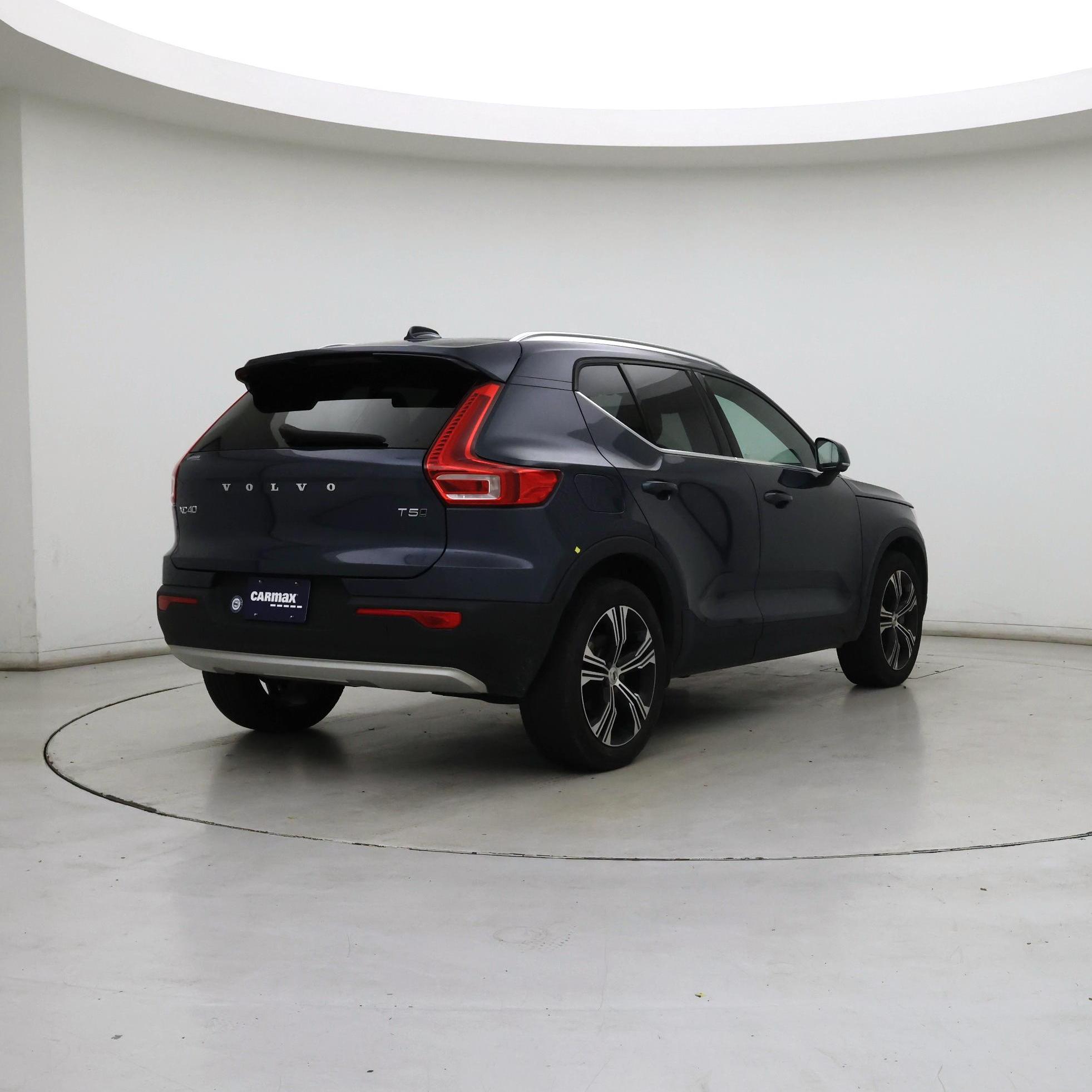 Thumbnail: 2022 Volvo XC40 - 8