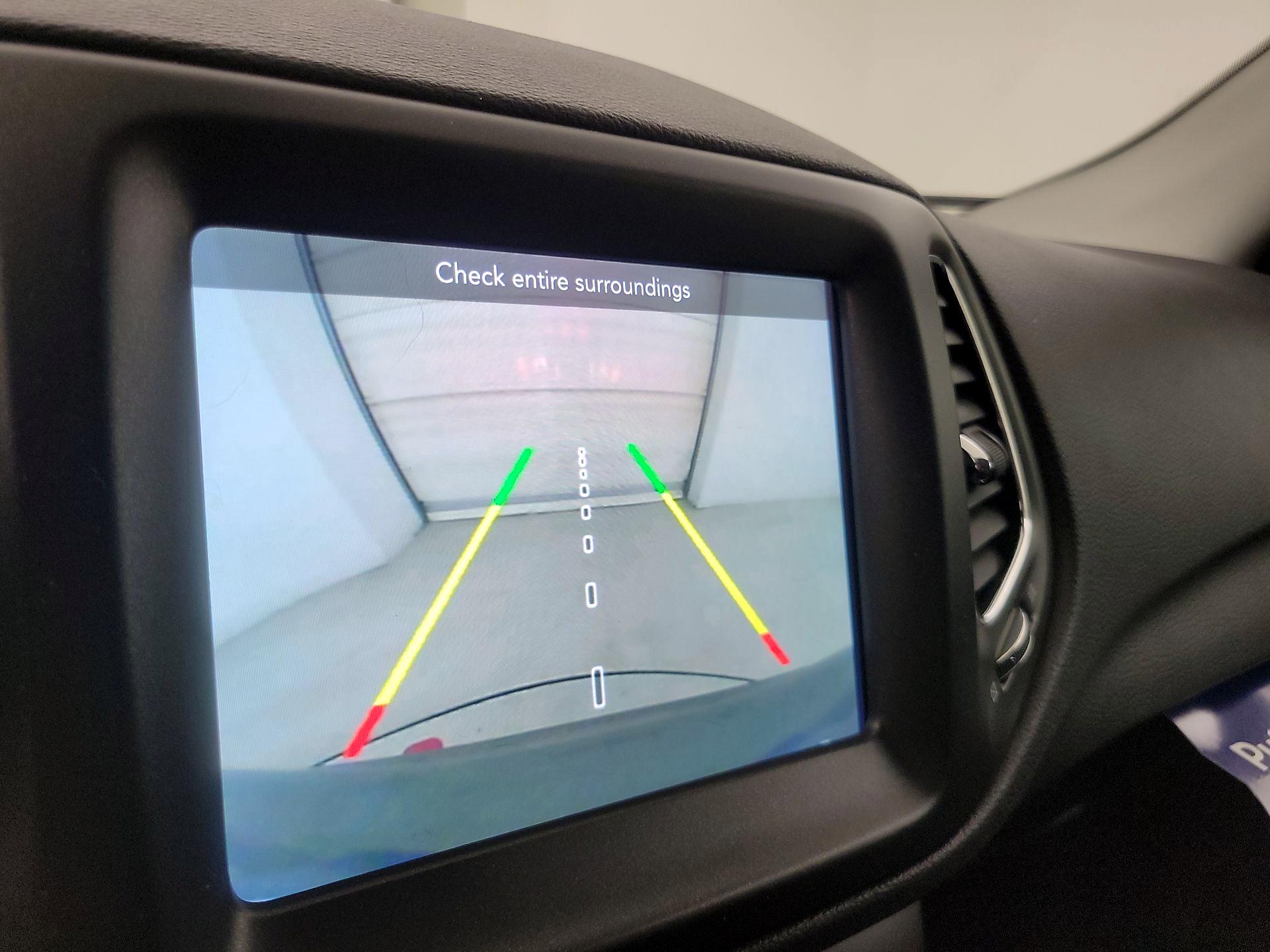 Thumbnail: 2018 Jeep Compass - 14