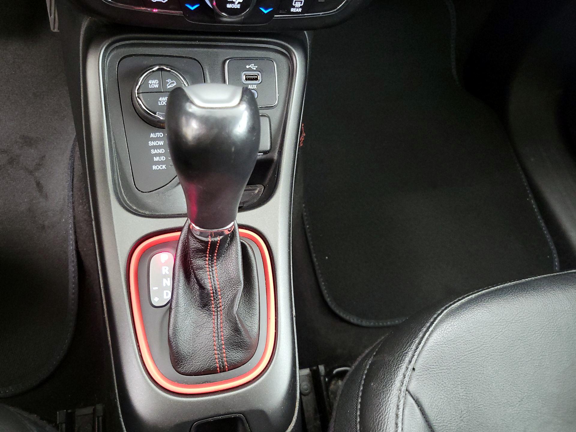 Thumbnail: 2018 Jeep Compass - 17