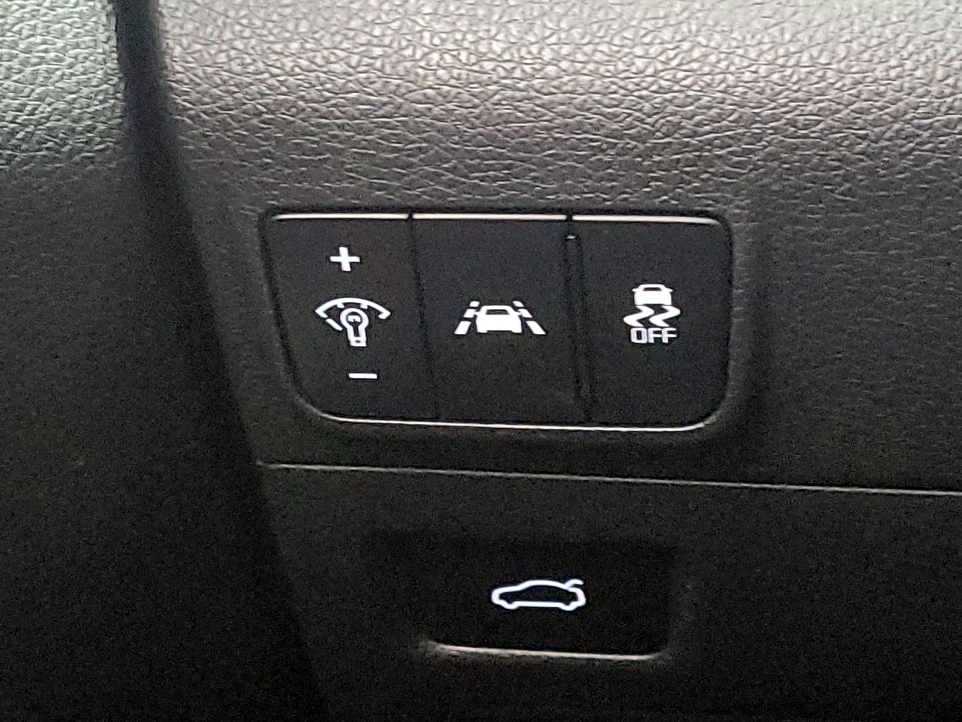 Thumbnail: 2023 Kia K5 - 13