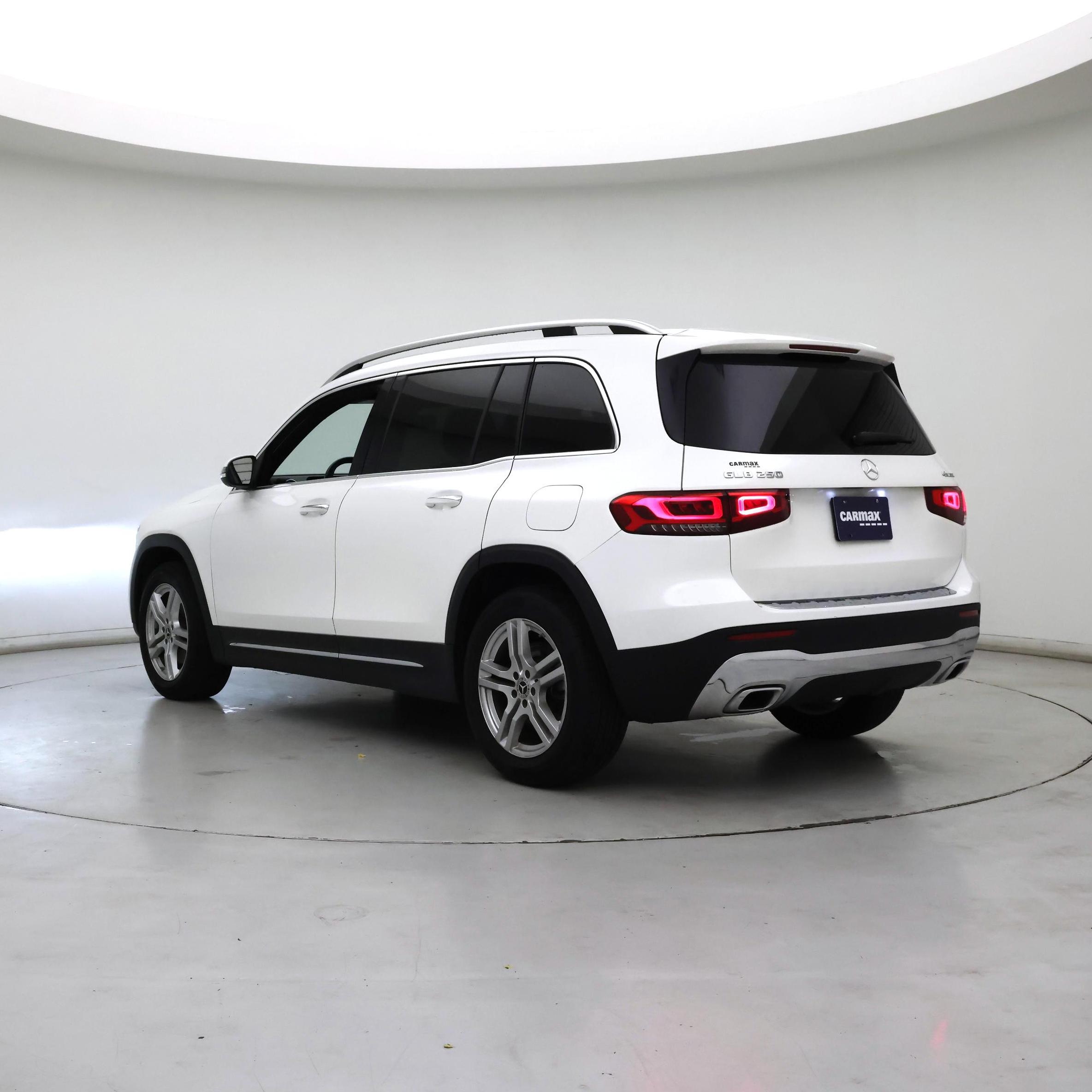 Thumbnail: 2022 Mercedes-Benz GLB - 2