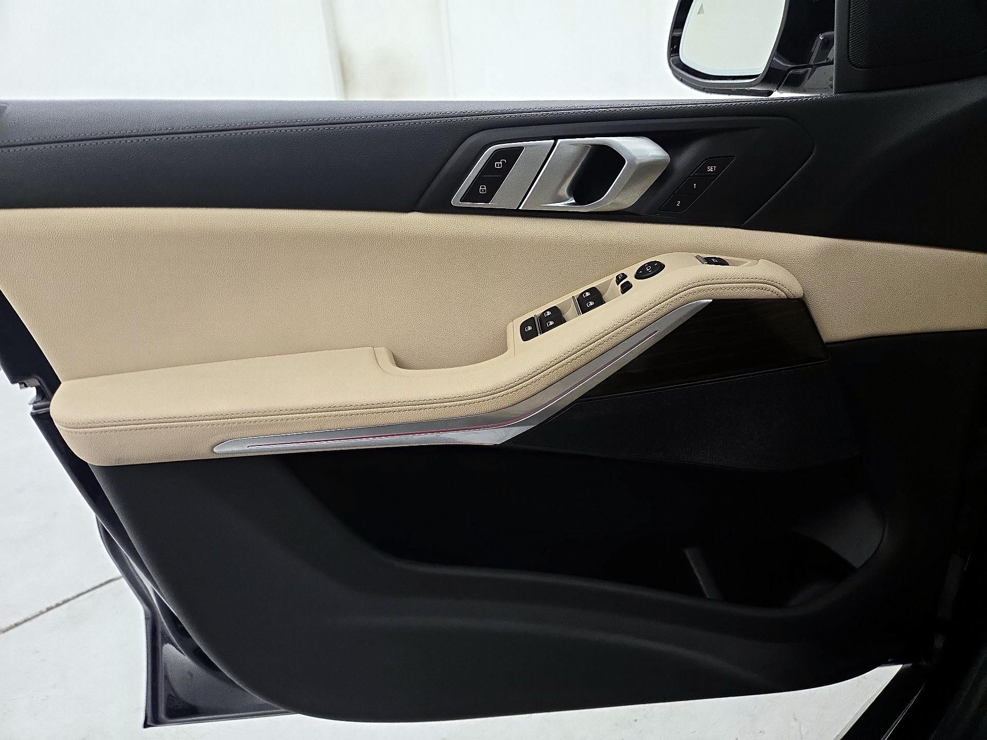 Thumbnail: 2020 BMW X5 - 12