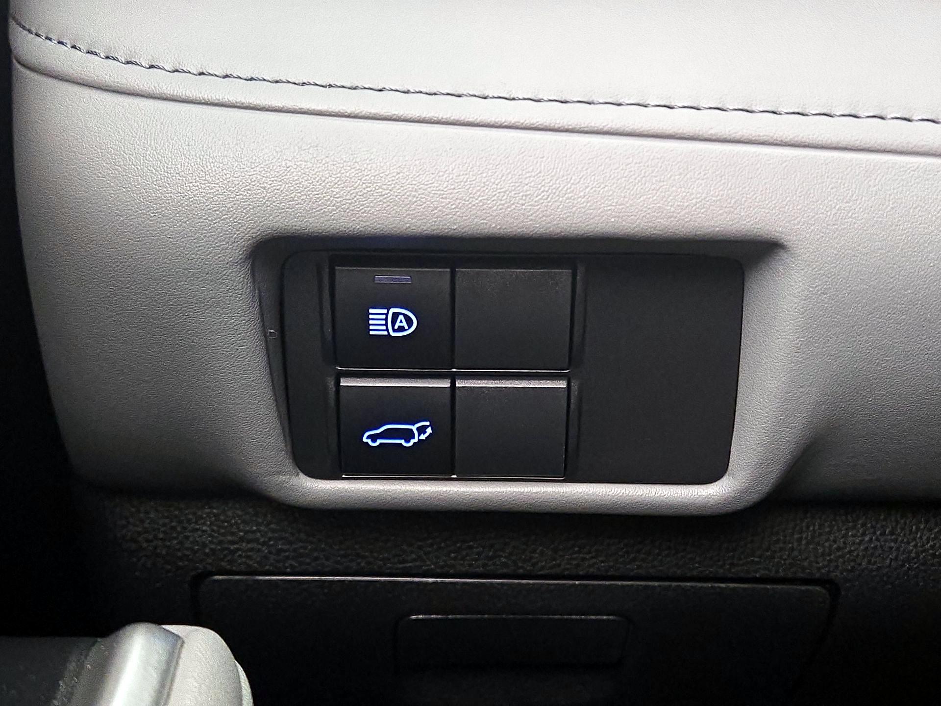 Thumbnail: 2022 Toyota Highlander - 13