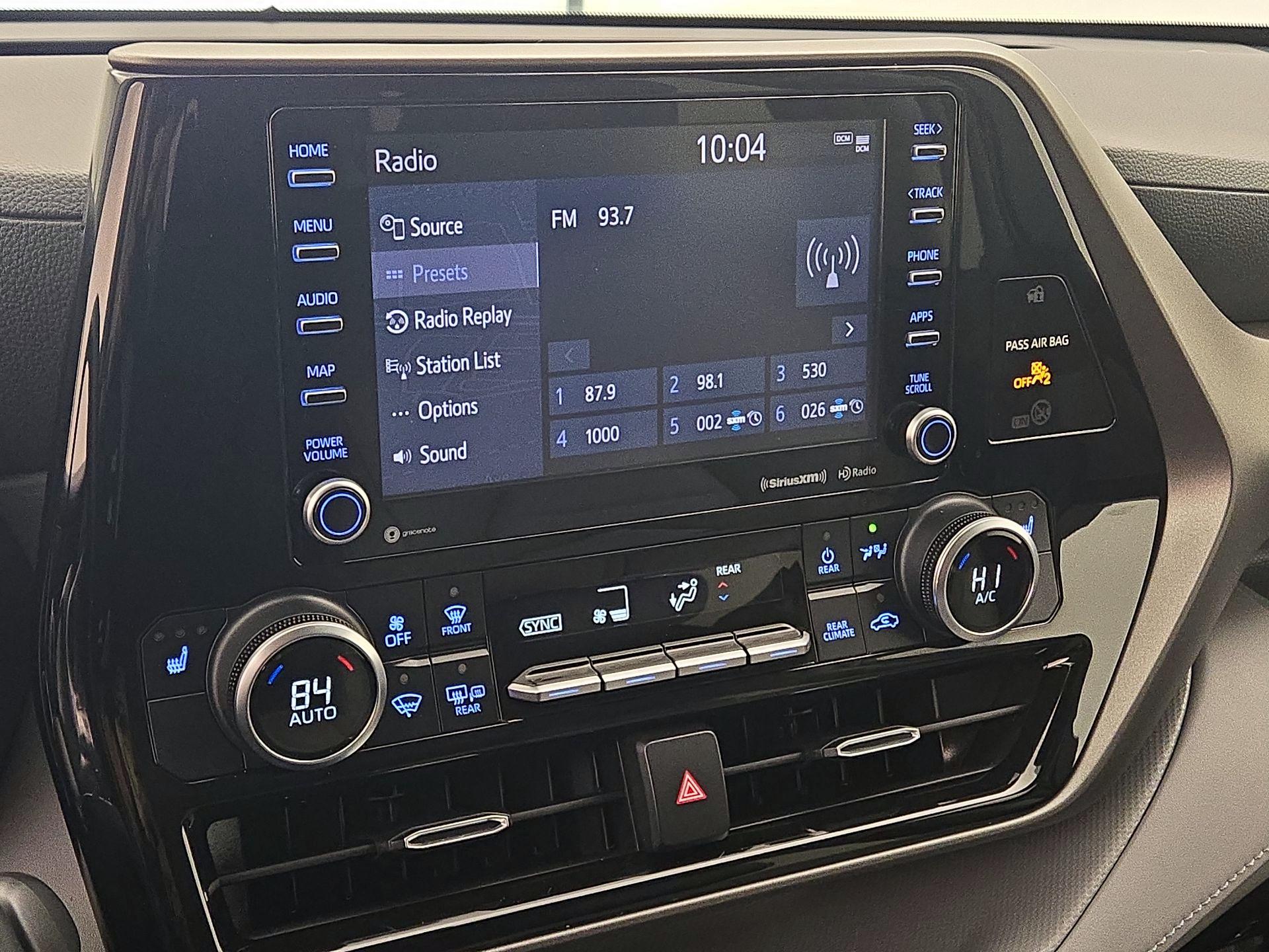 Thumbnail: 2022 Toyota Highlander - 15