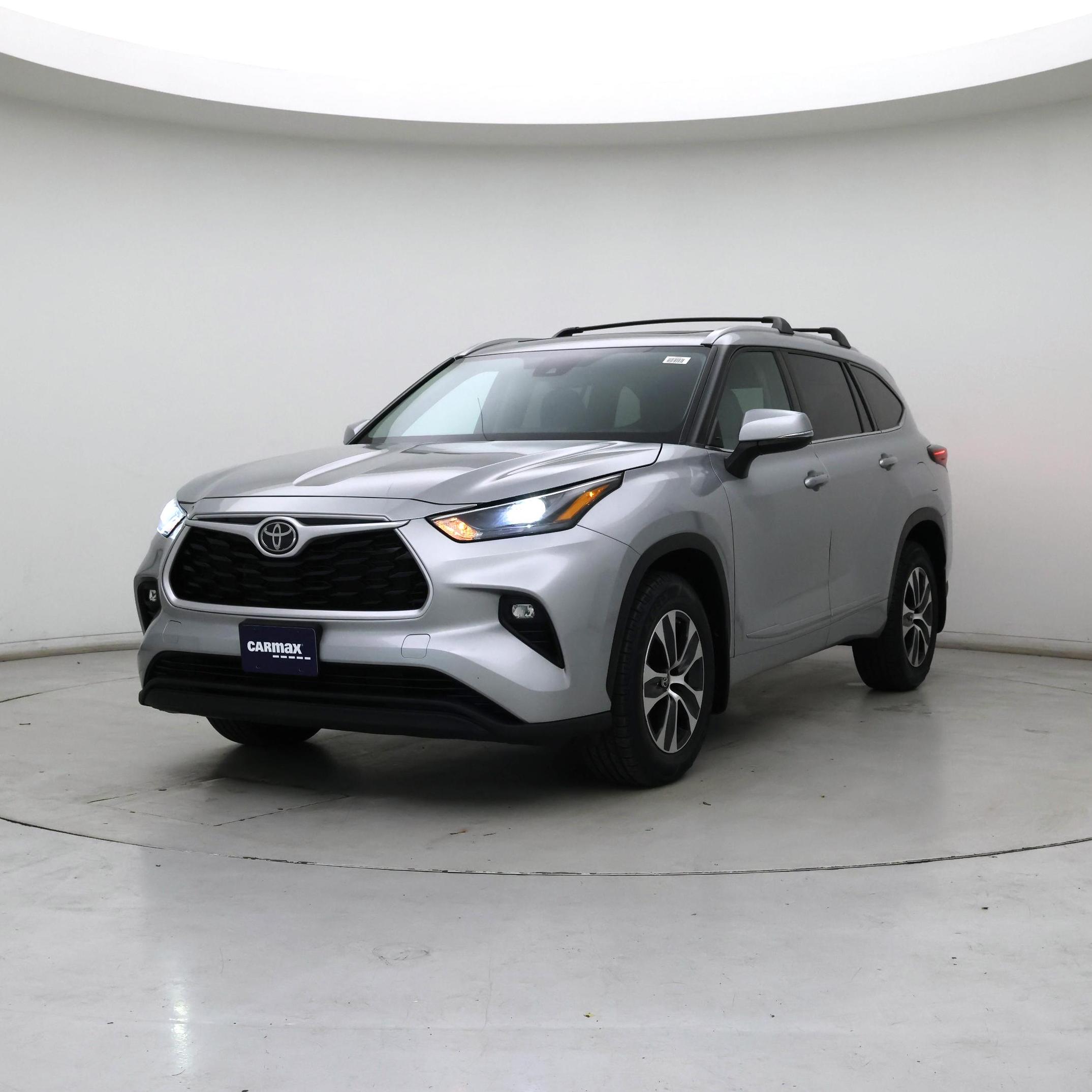 Thumbnail: 2022 Toyota Highlander - 4