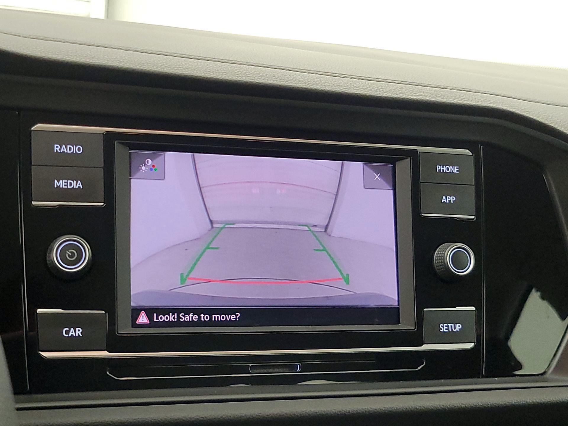 Thumbnail: 2019 Volkswagen Jetta - 14
