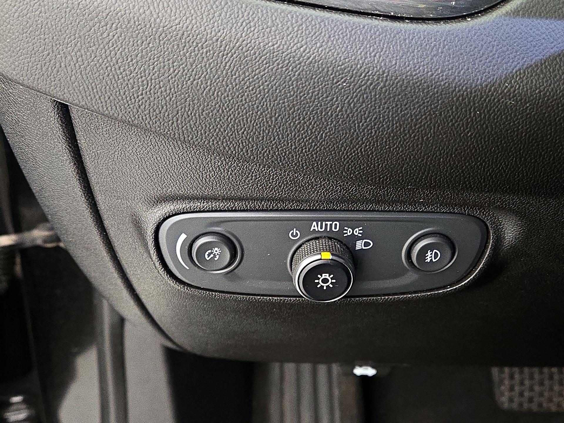 Thumbnail: 2020 Chevrolet Equinox - 13