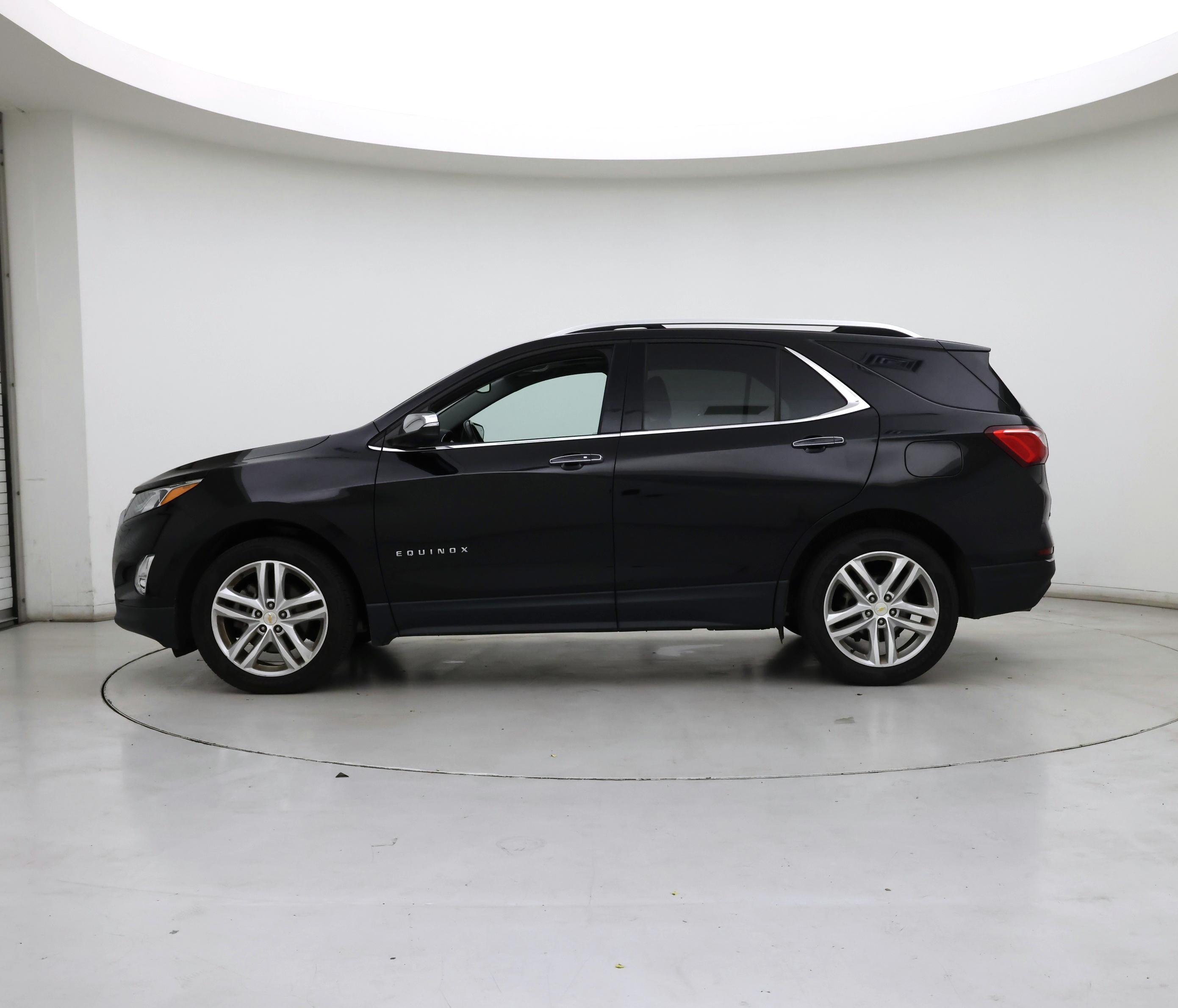 Thumbnail: 2020 Chevrolet Equinox - 3