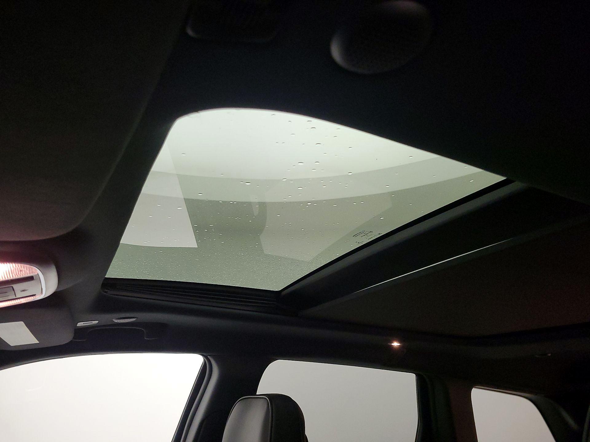 Thumbnail: 2019 Jeep Grand Cherokee - 20