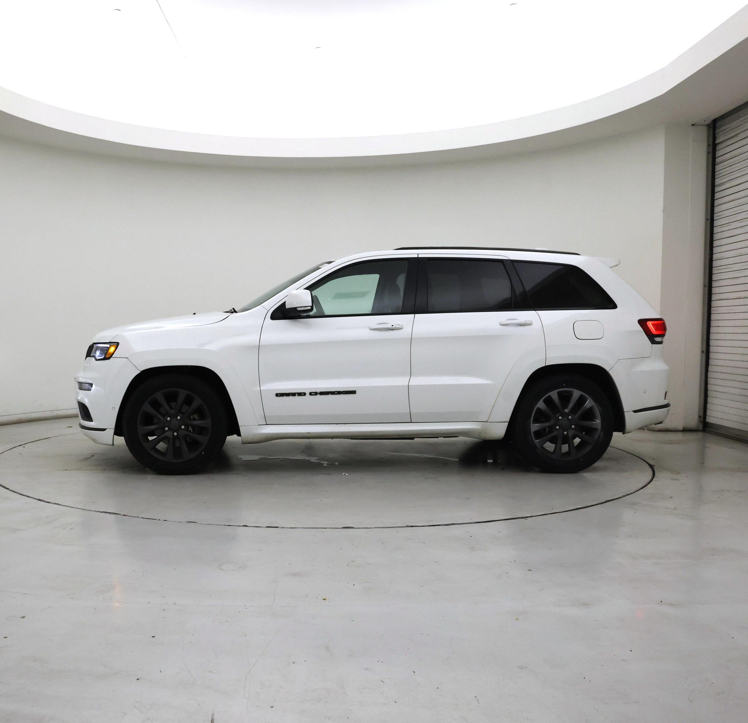 Thumbnail: 2019 Jeep Grand Cherokee - 3