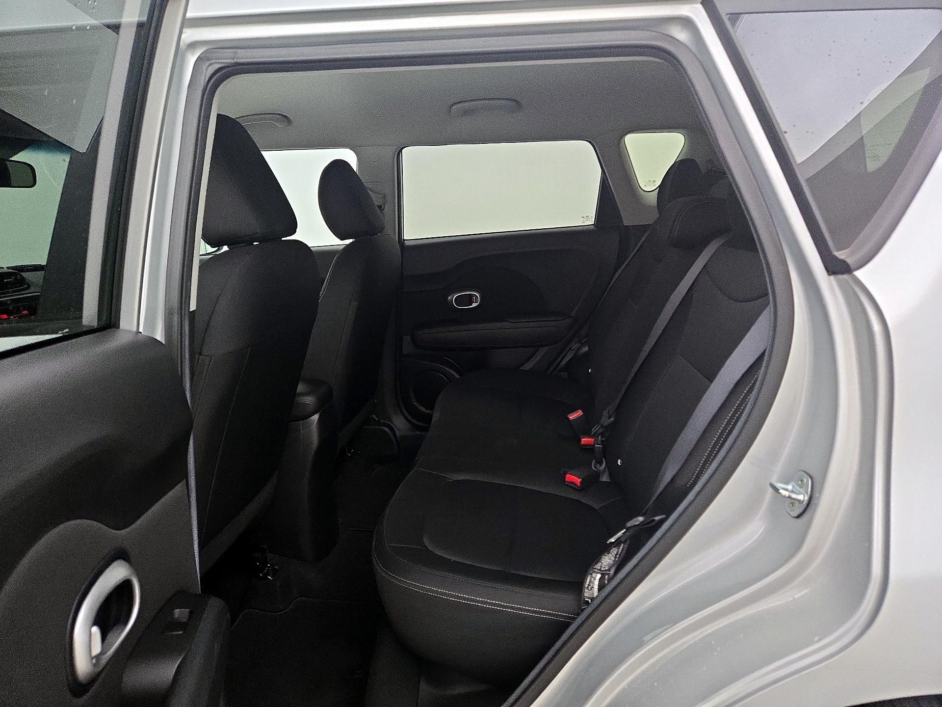 Thumbnail: 2016 Kia Soul - 18