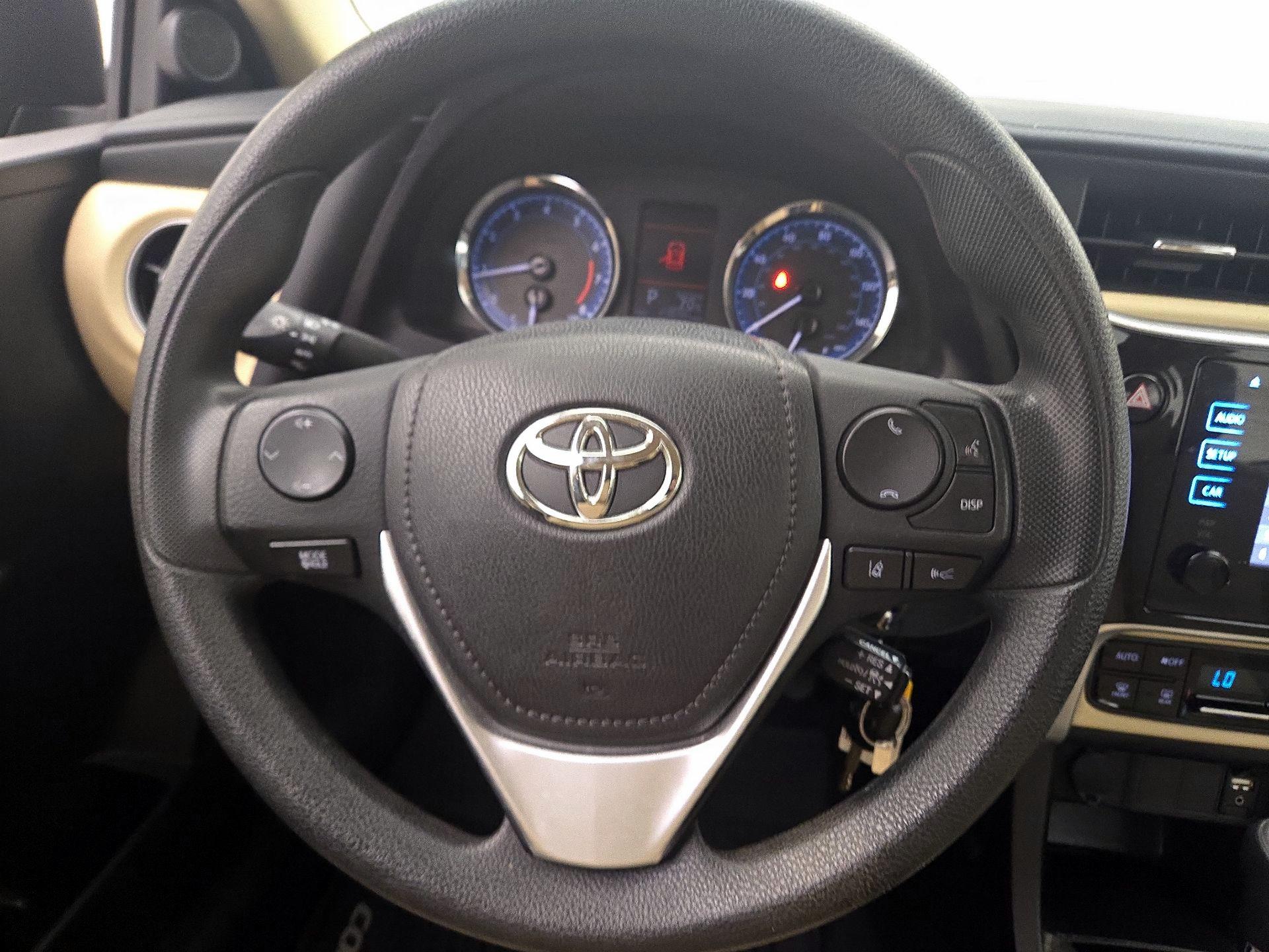 Thumbnail: 2017 Toyota Corolla - 10