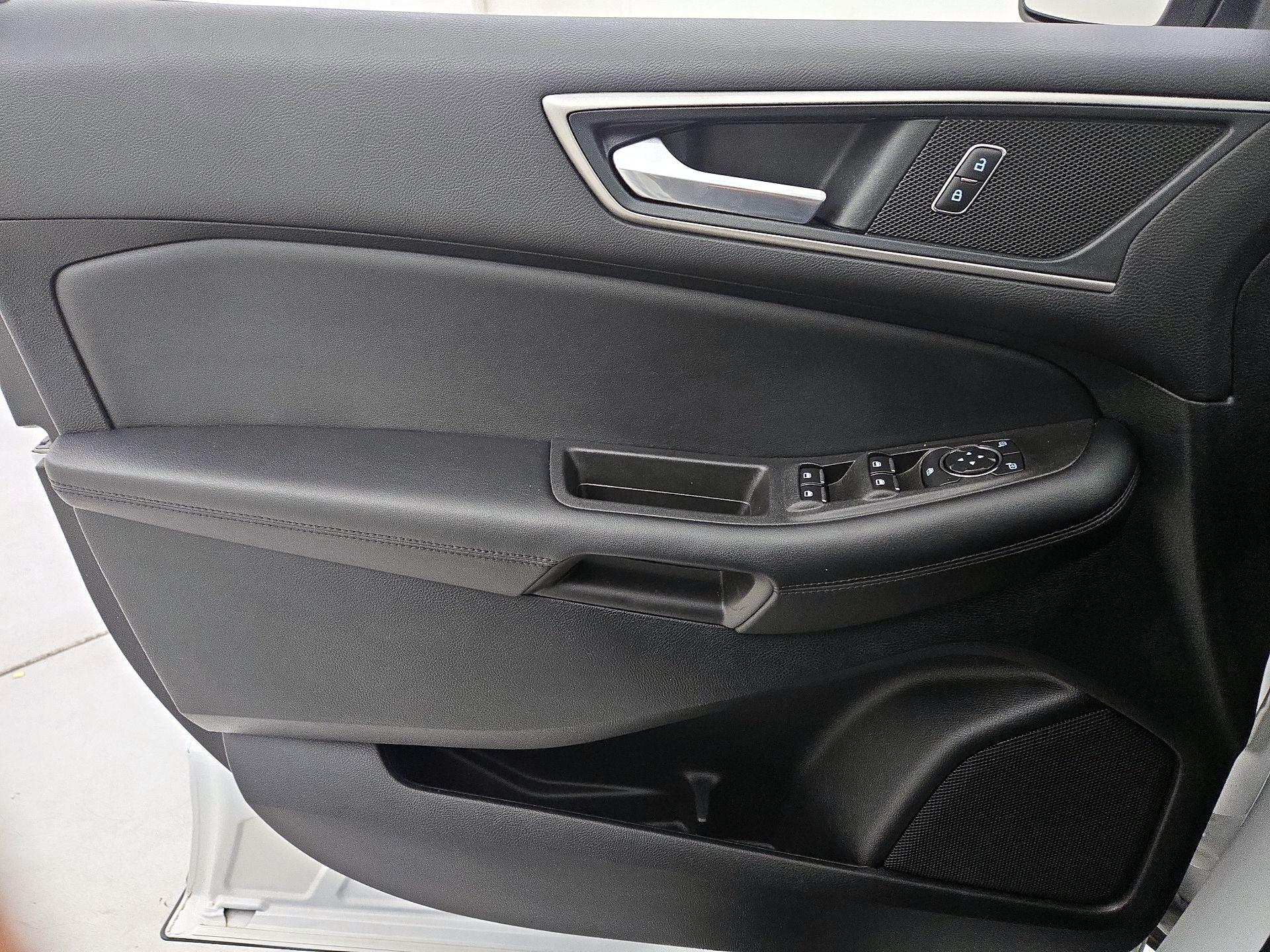 Thumbnail: 2022 Ford Edge - 12