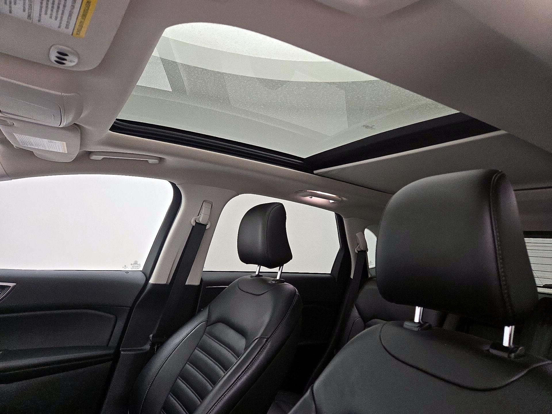 Thumbnail: 2022 Ford Edge - 19