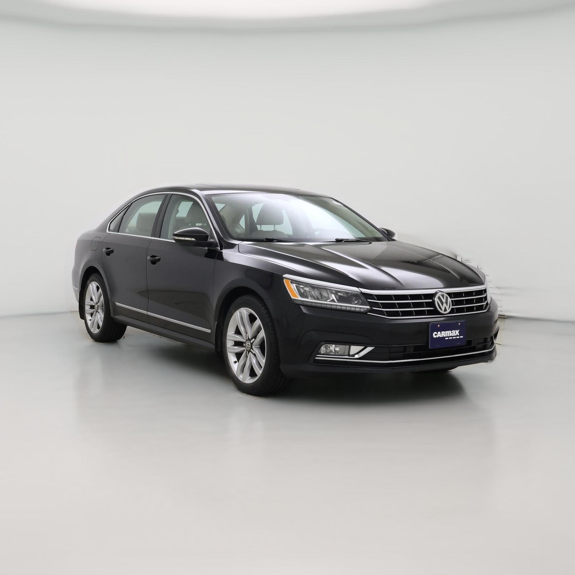Thumbnail: 2017 Volkswagen Passat - 1