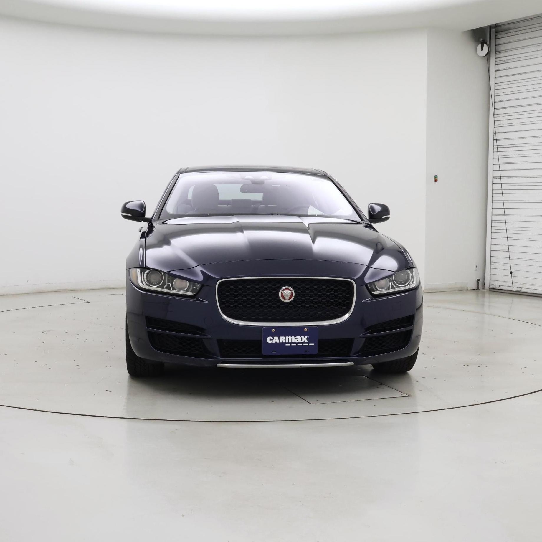 Thumbnail: 2017 Jaguar XE - 5