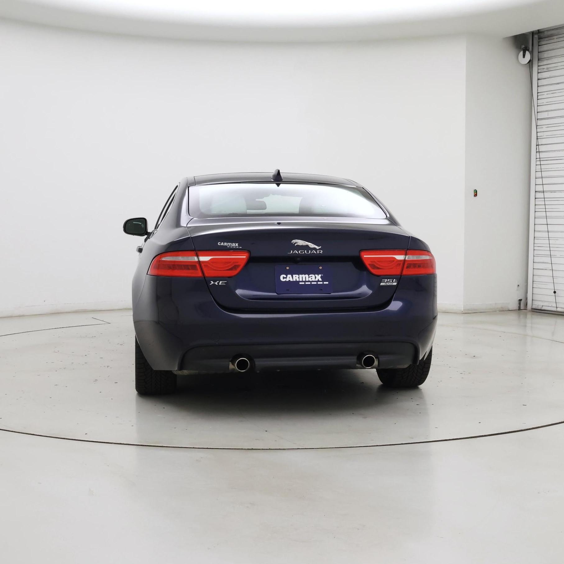 Thumbnail: 2017 Jaguar XE - 6