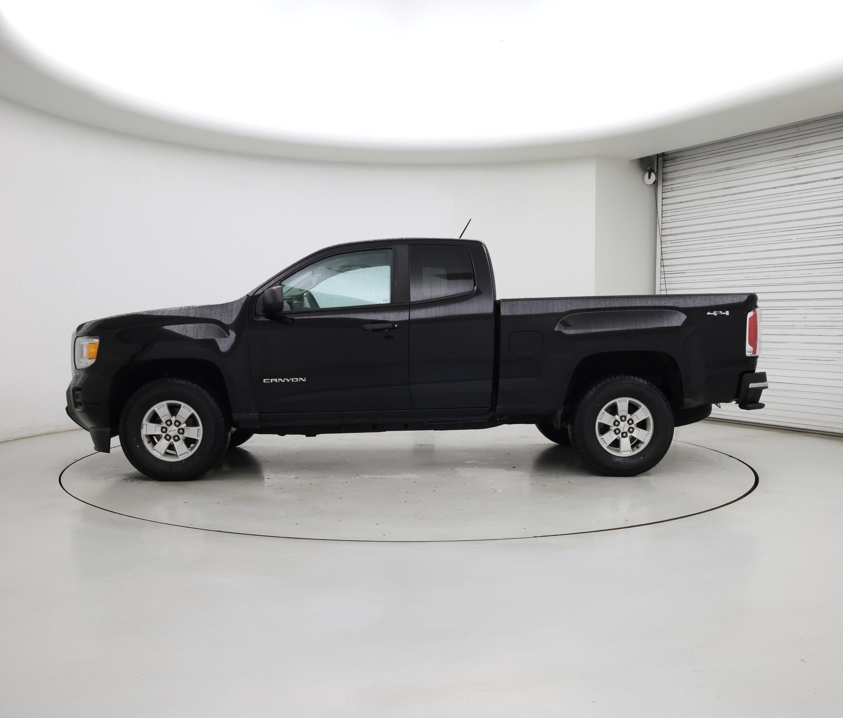 Thumbnail: 2017 GMC Canyon - 3