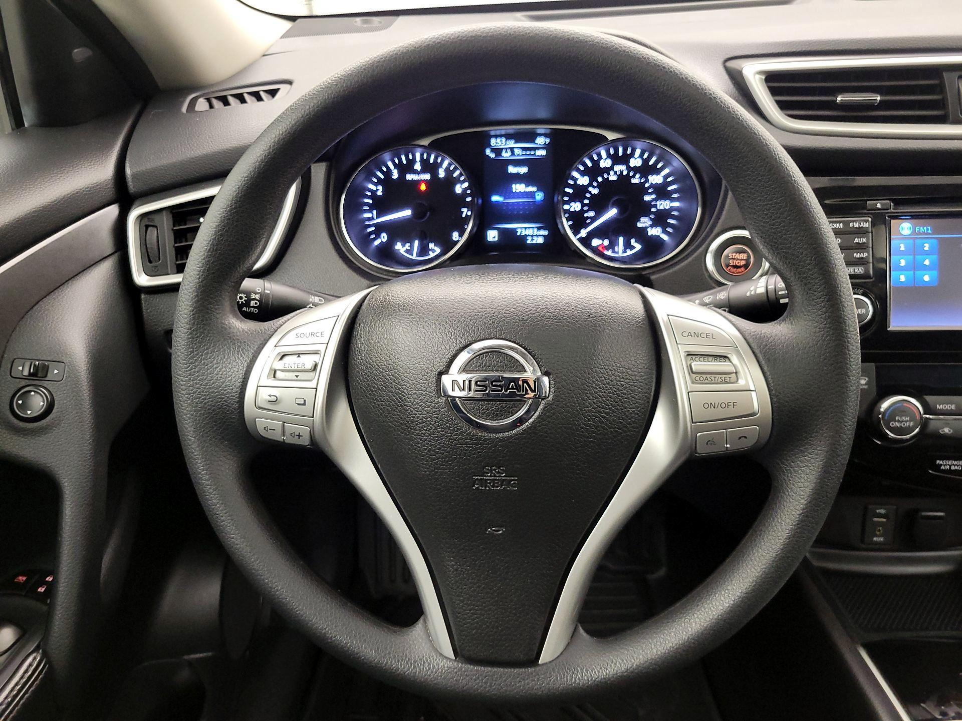 Thumbnail: 2015 Nissan Rogue - 10