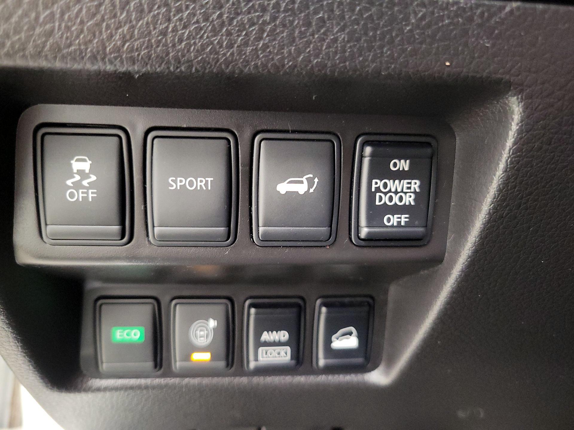 Thumbnail: 2015 Nissan Rogue - 13