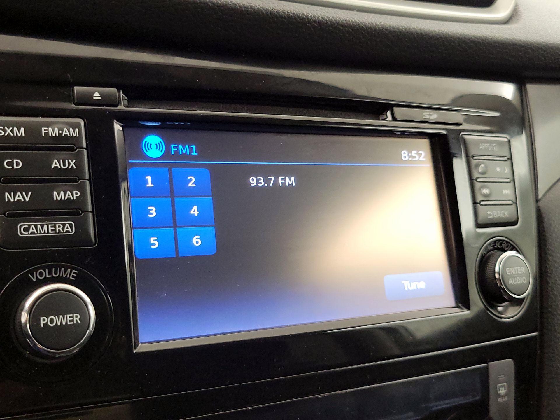 Thumbnail: 2015 Nissan Rogue - 15