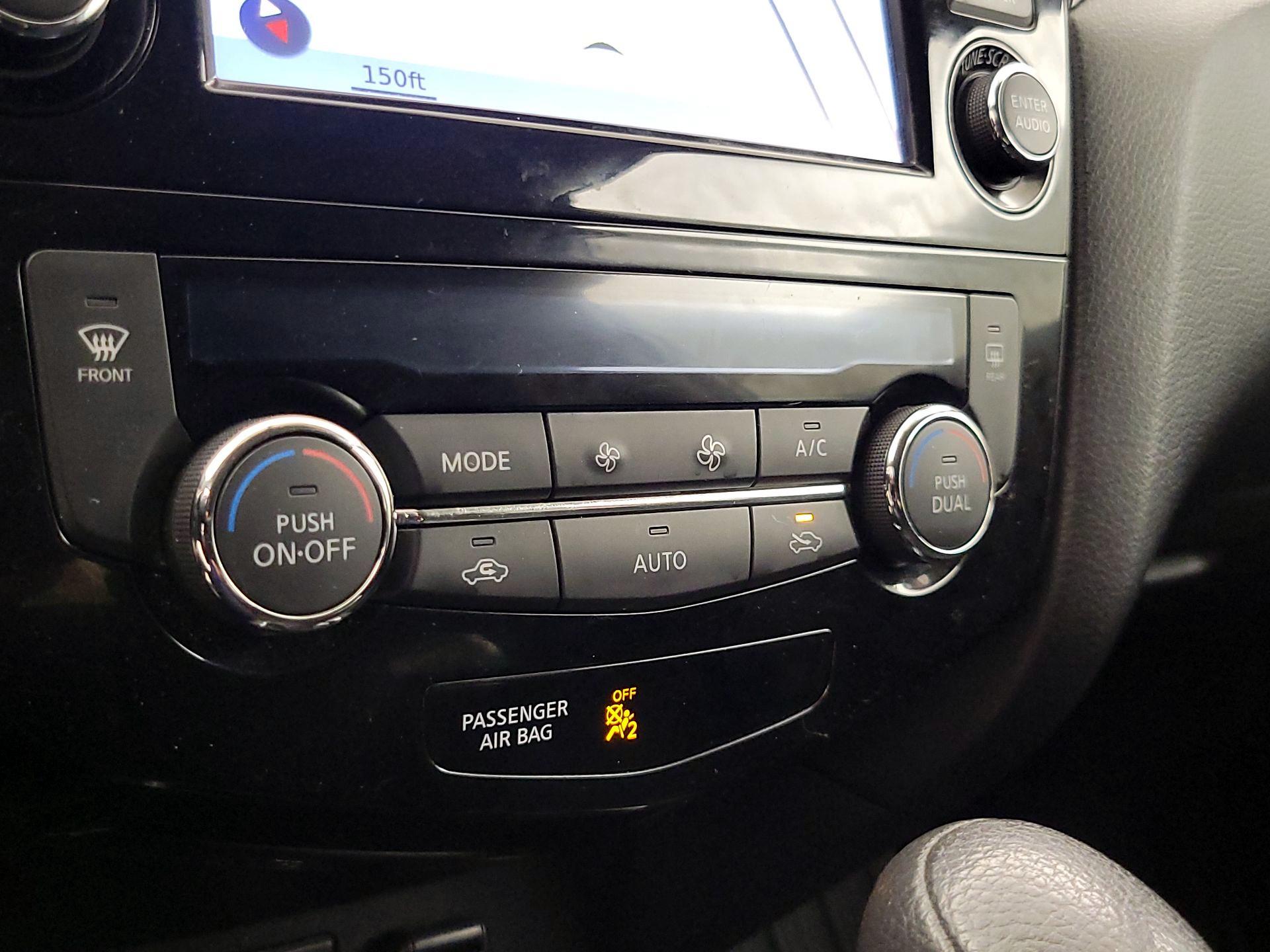 Thumbnail: 2015 Nissan Rogue - 16