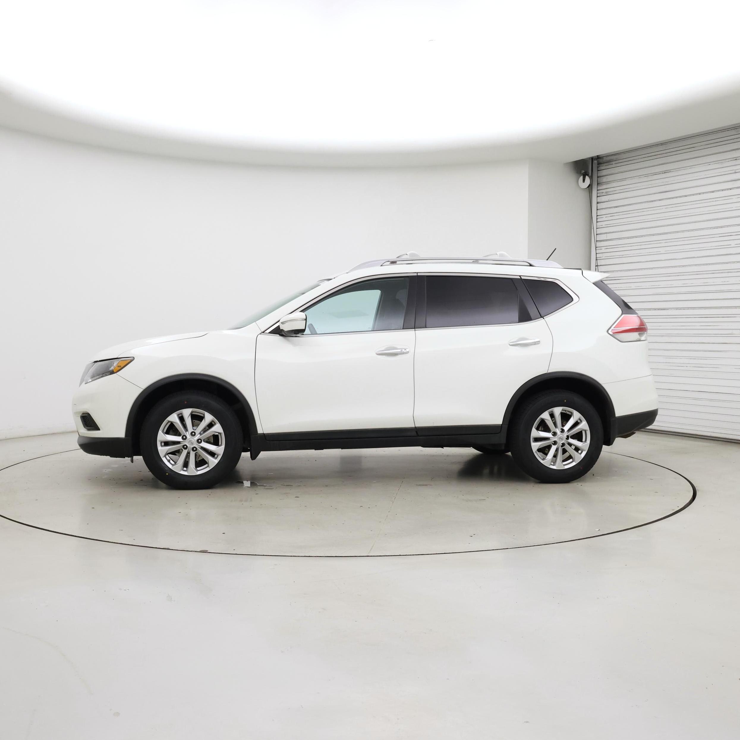 Thumbnail: 2015 Nissan Rogue - 3