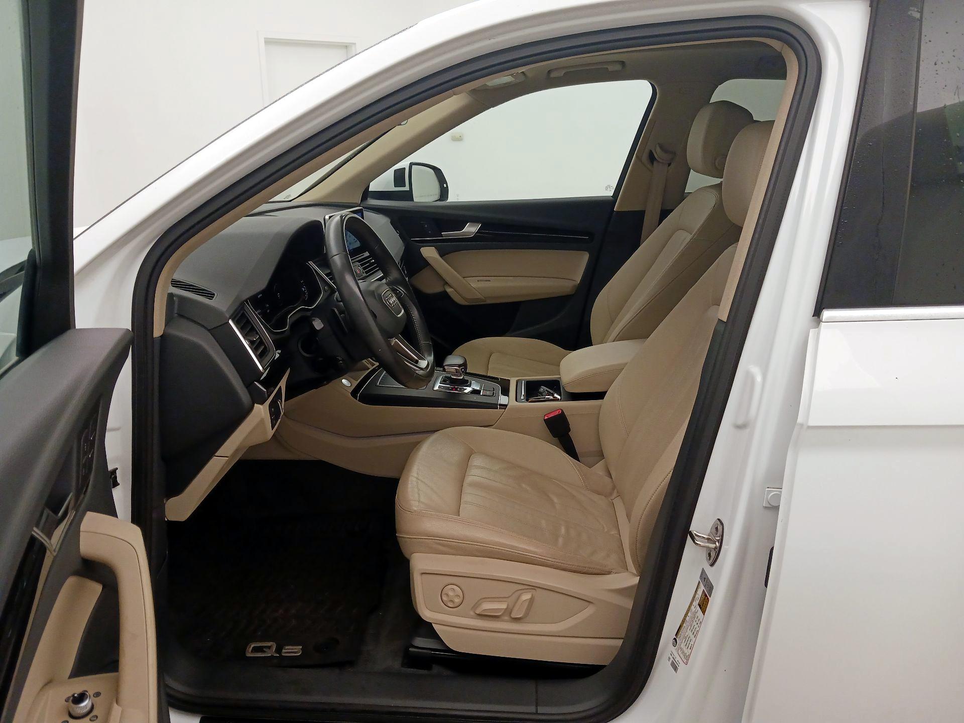 Thumbnail: 2018 Audi Q5 - 11