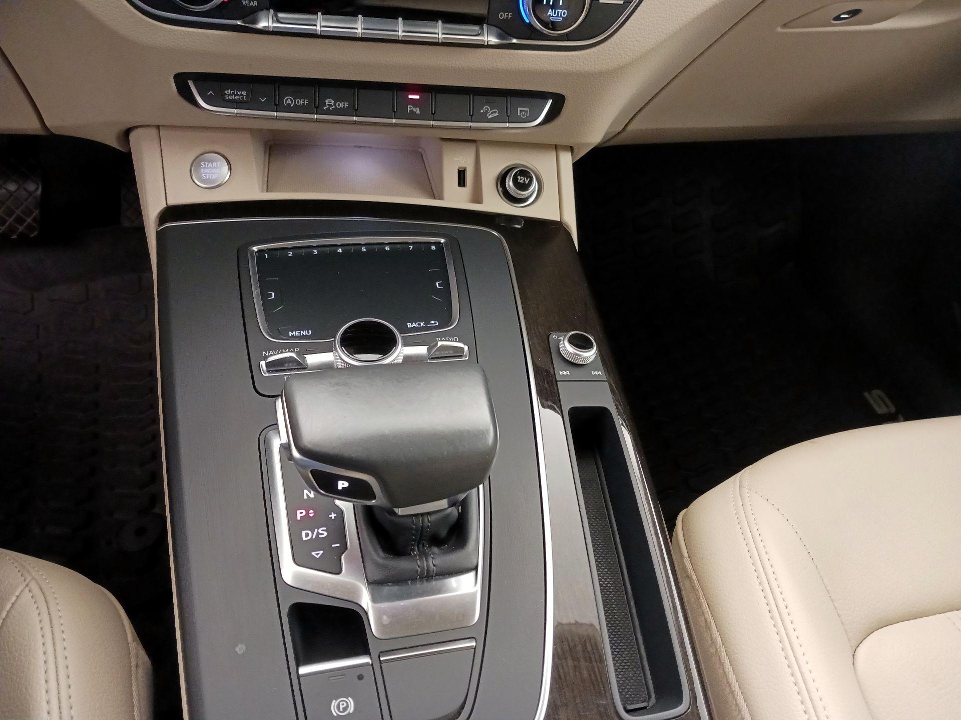 Thumbnail: 2018 Audi Q5 - 18