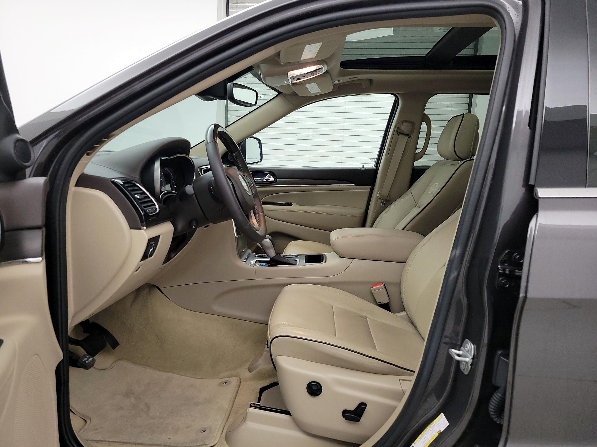 Thumbnail: 2021 Jeep Grand Cherokee - 11