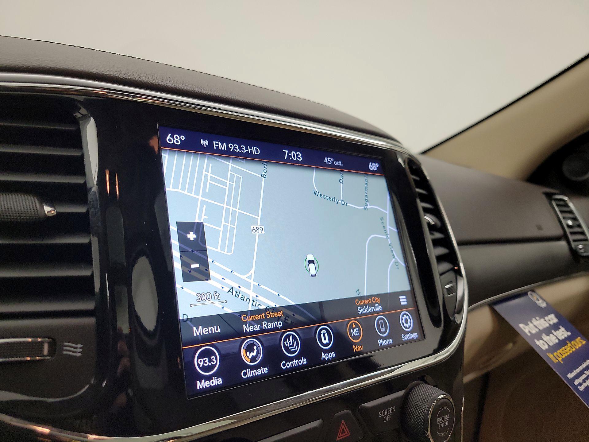 Thumbnail: 2021 Jeep Grand Cherokee - 14