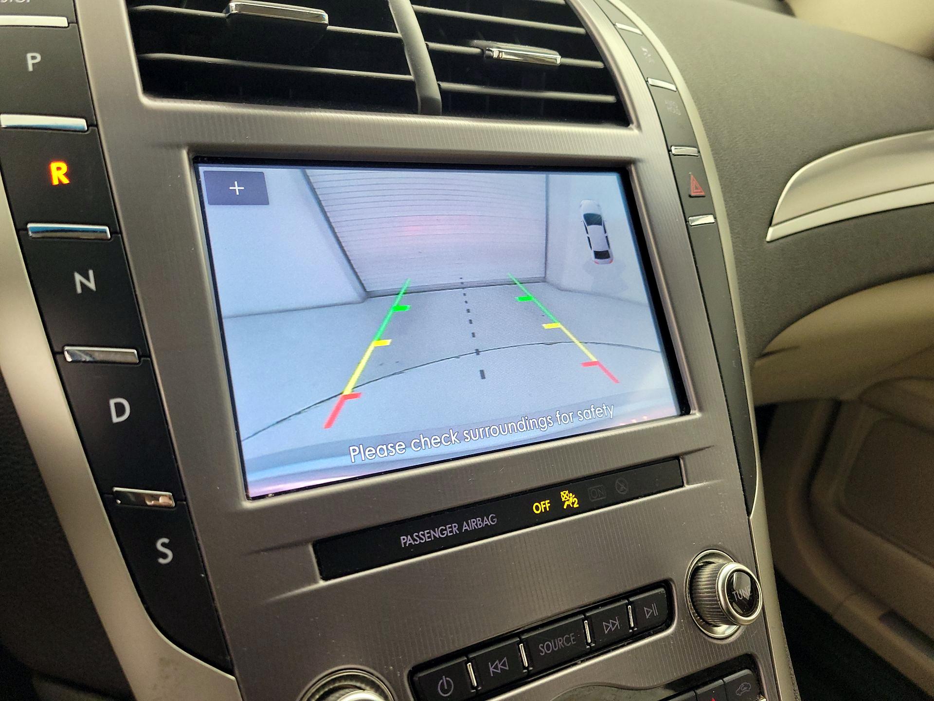 Thumbnail: 2020 Lincoln MKZ - 14