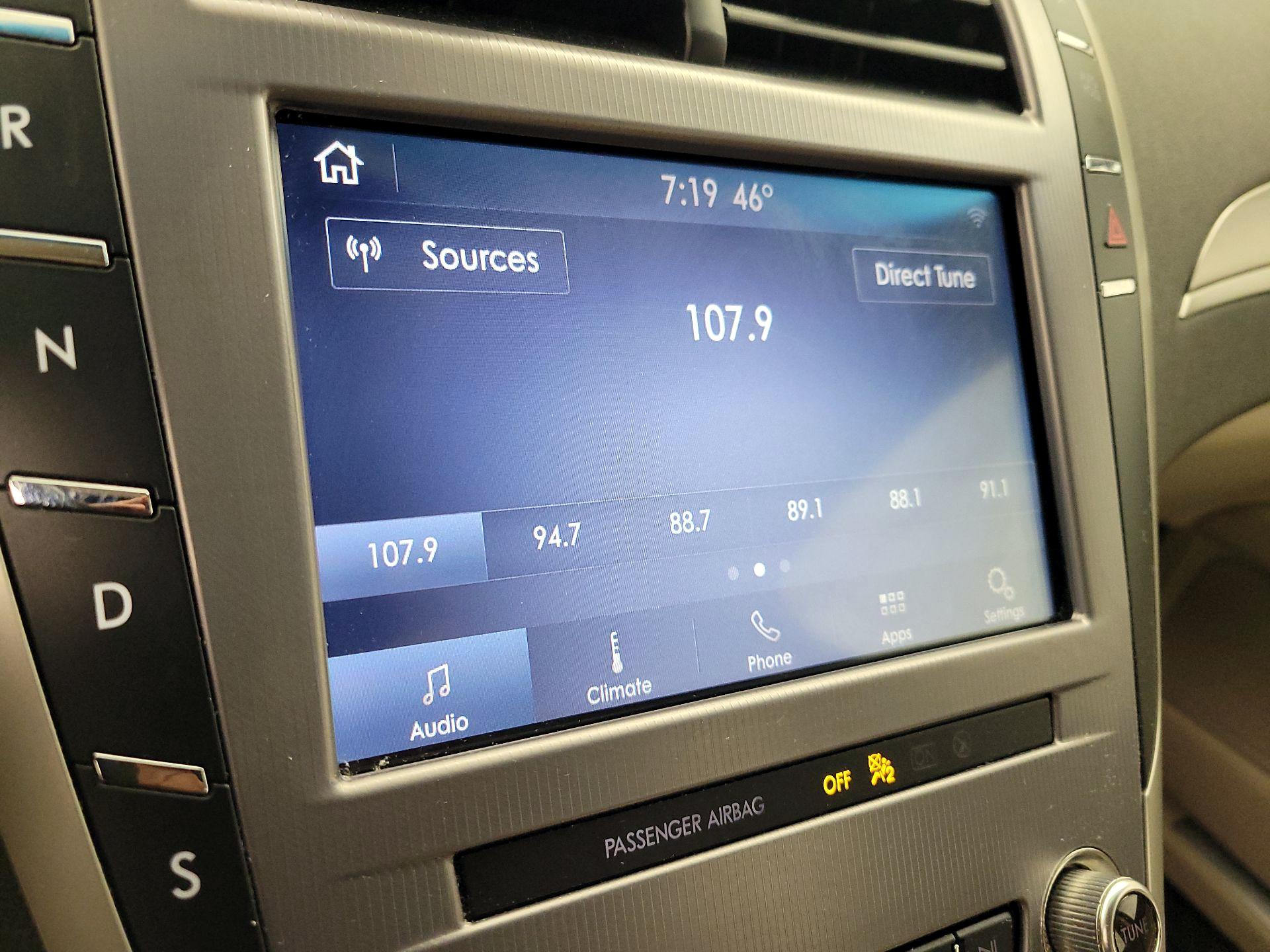 Thumbnail: 2020 Lincoln MKZ - 15