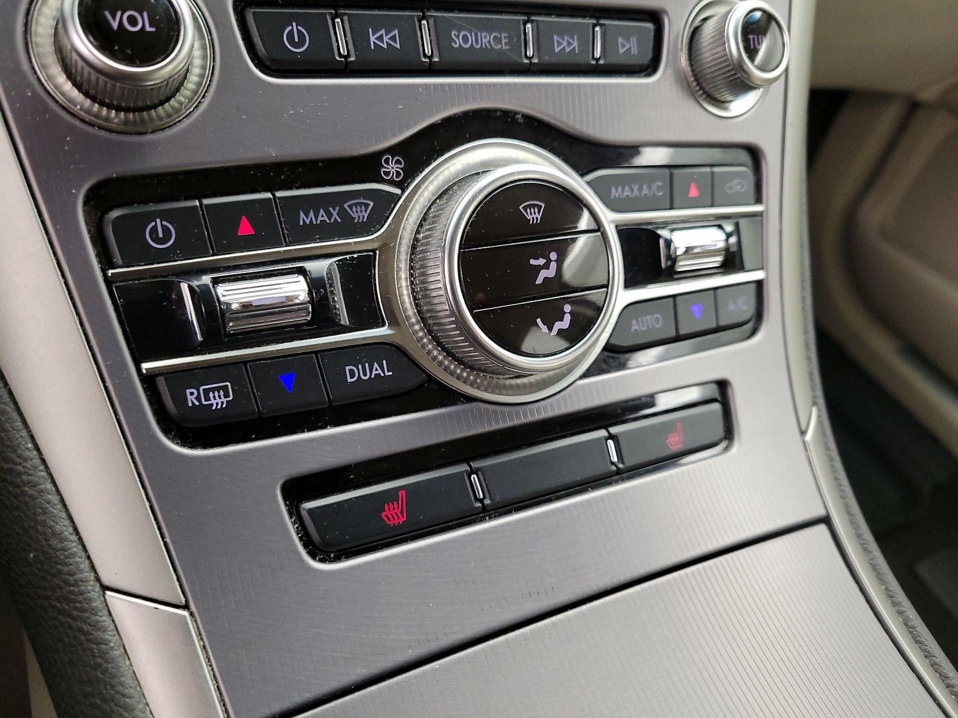 Thumbnail: 2020 Lincoln MKZ - 16