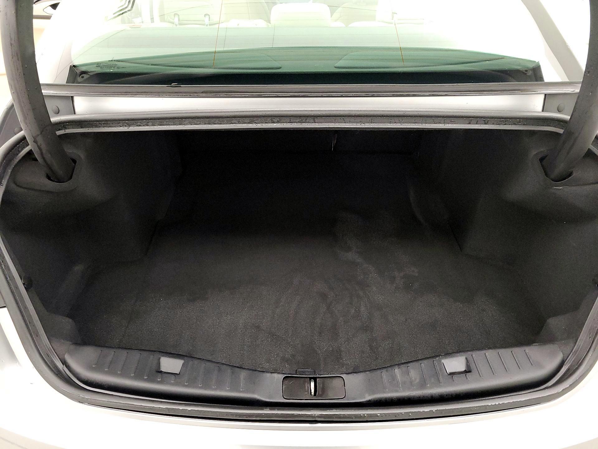 Thumbnail: 2020 Lincoln MKZ - 19