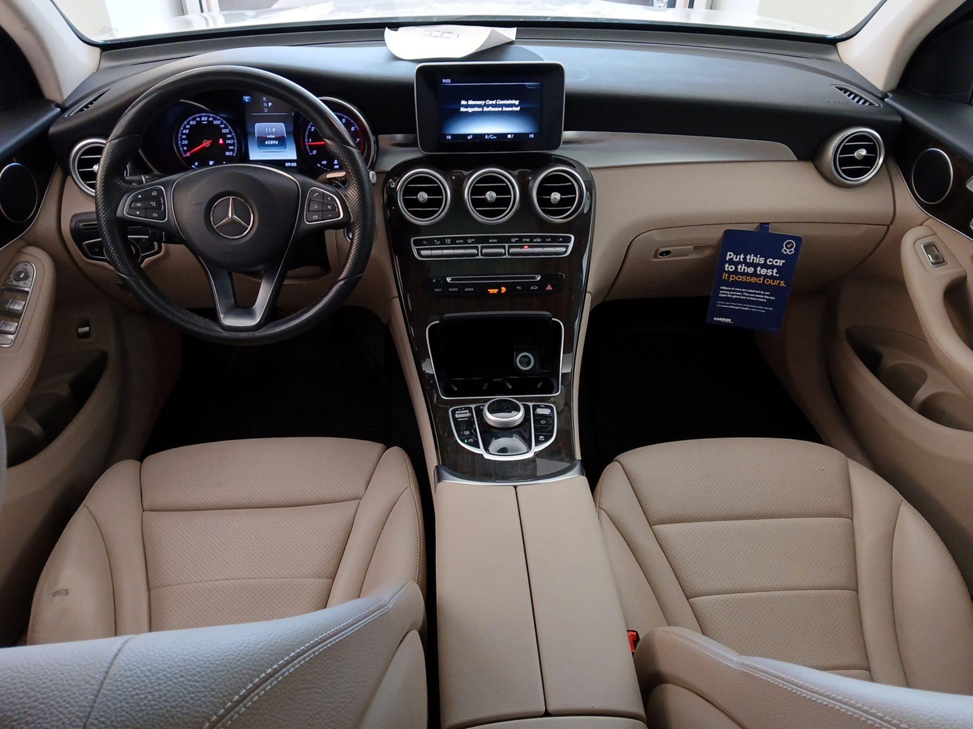 Thumbnail: 2017 Mercedes-Benz GLC - 9