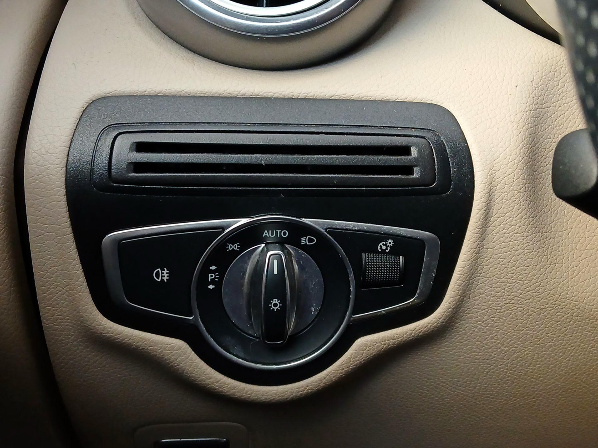 Thumbnail: 2017 Mercedes-Benz GLC - 13