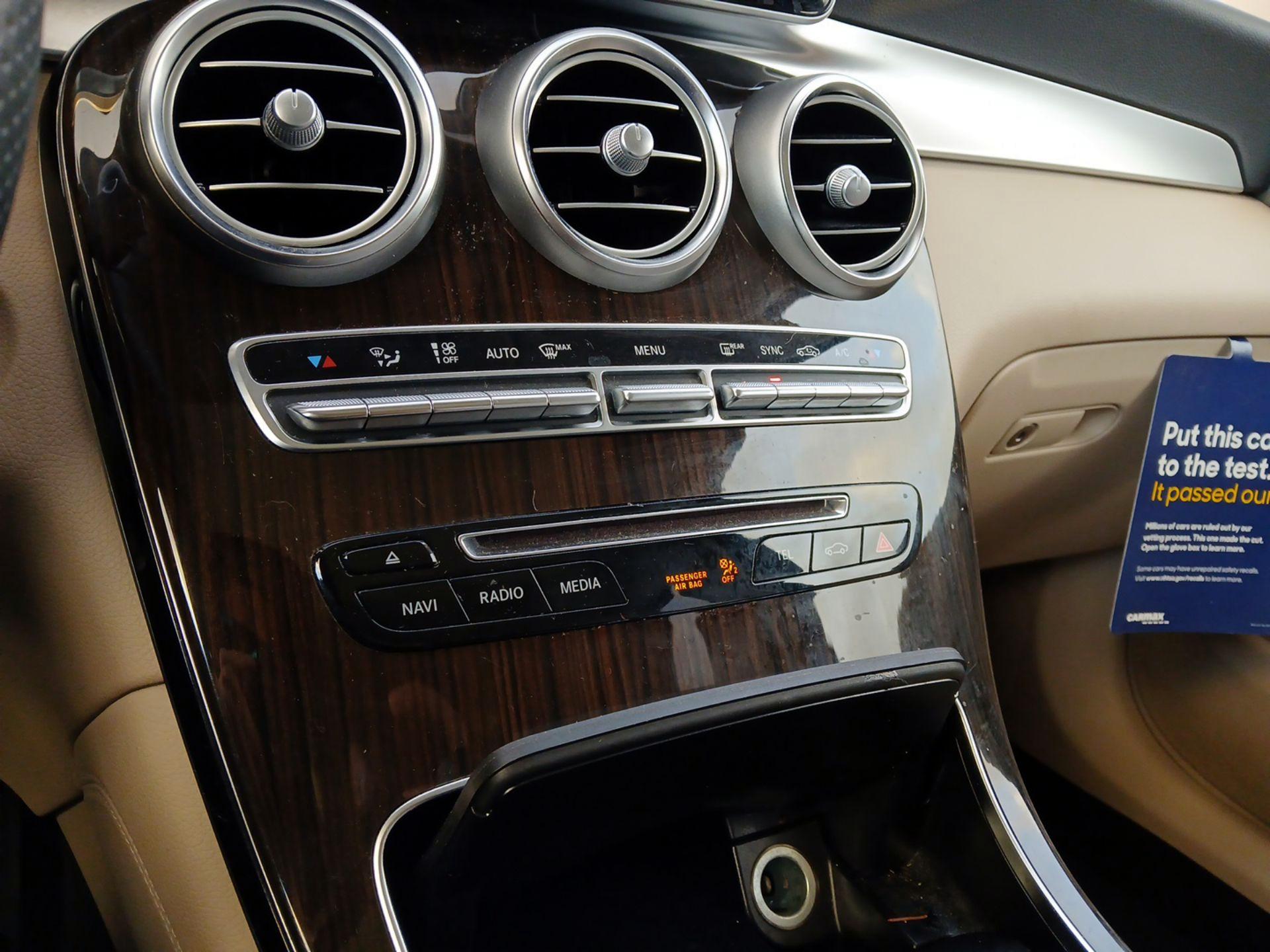 Thumbnail: 2017 Mercedes-Benz GLC - 16