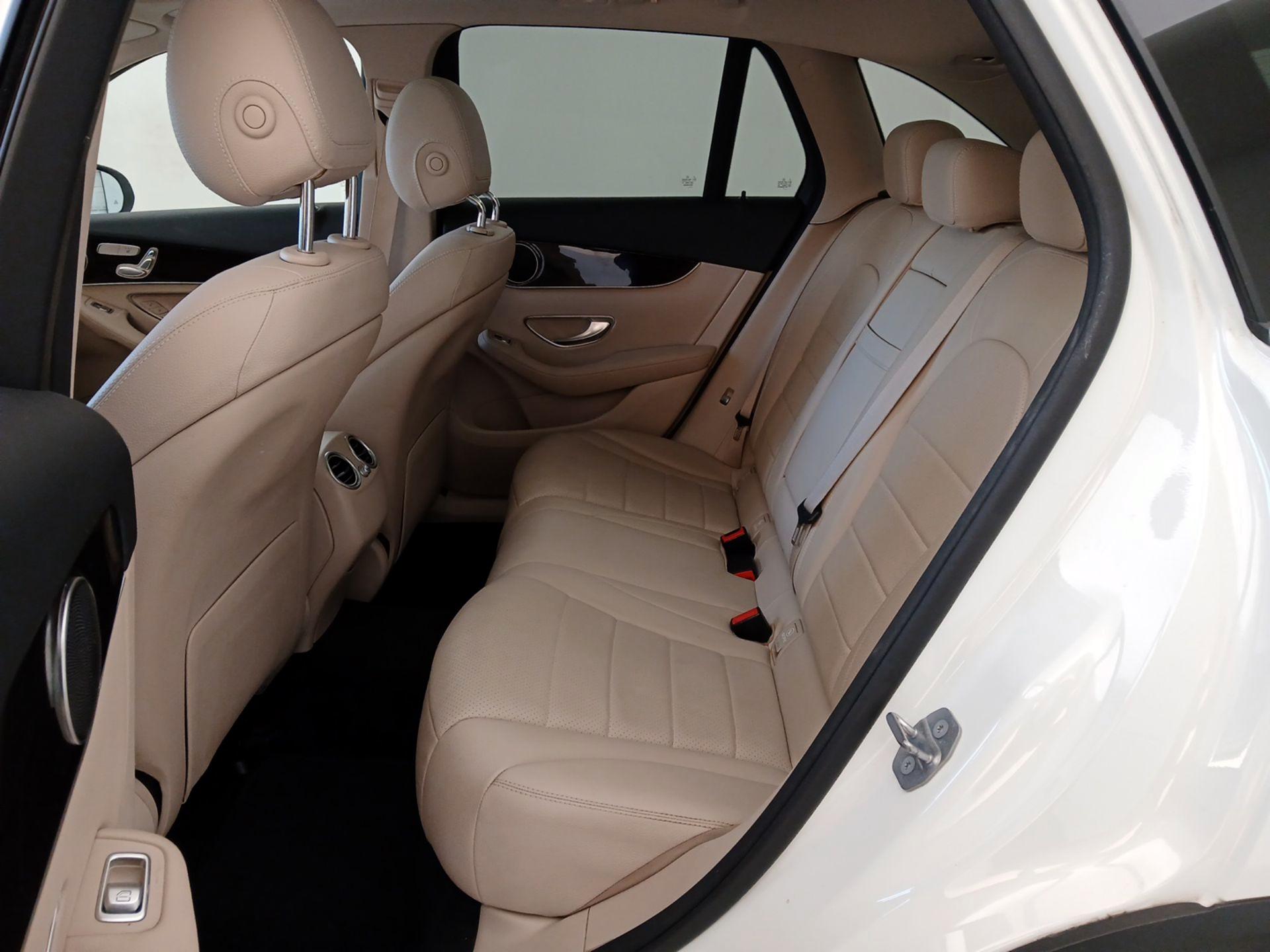 Thumbnail: 2017 Mercedes-Benz GLC - 20