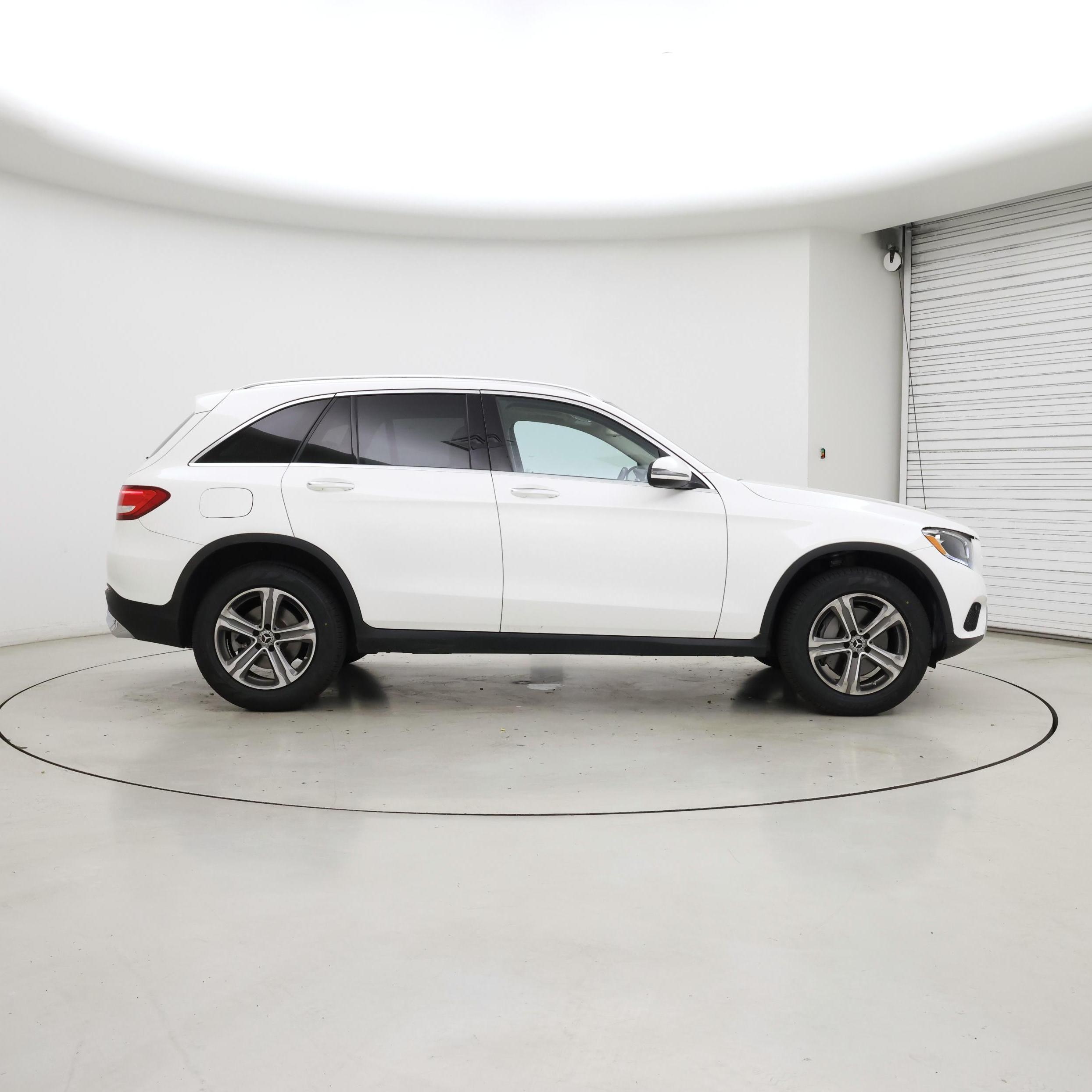 Thumbnail: 2017 Mercedes-Benz GLC - 7