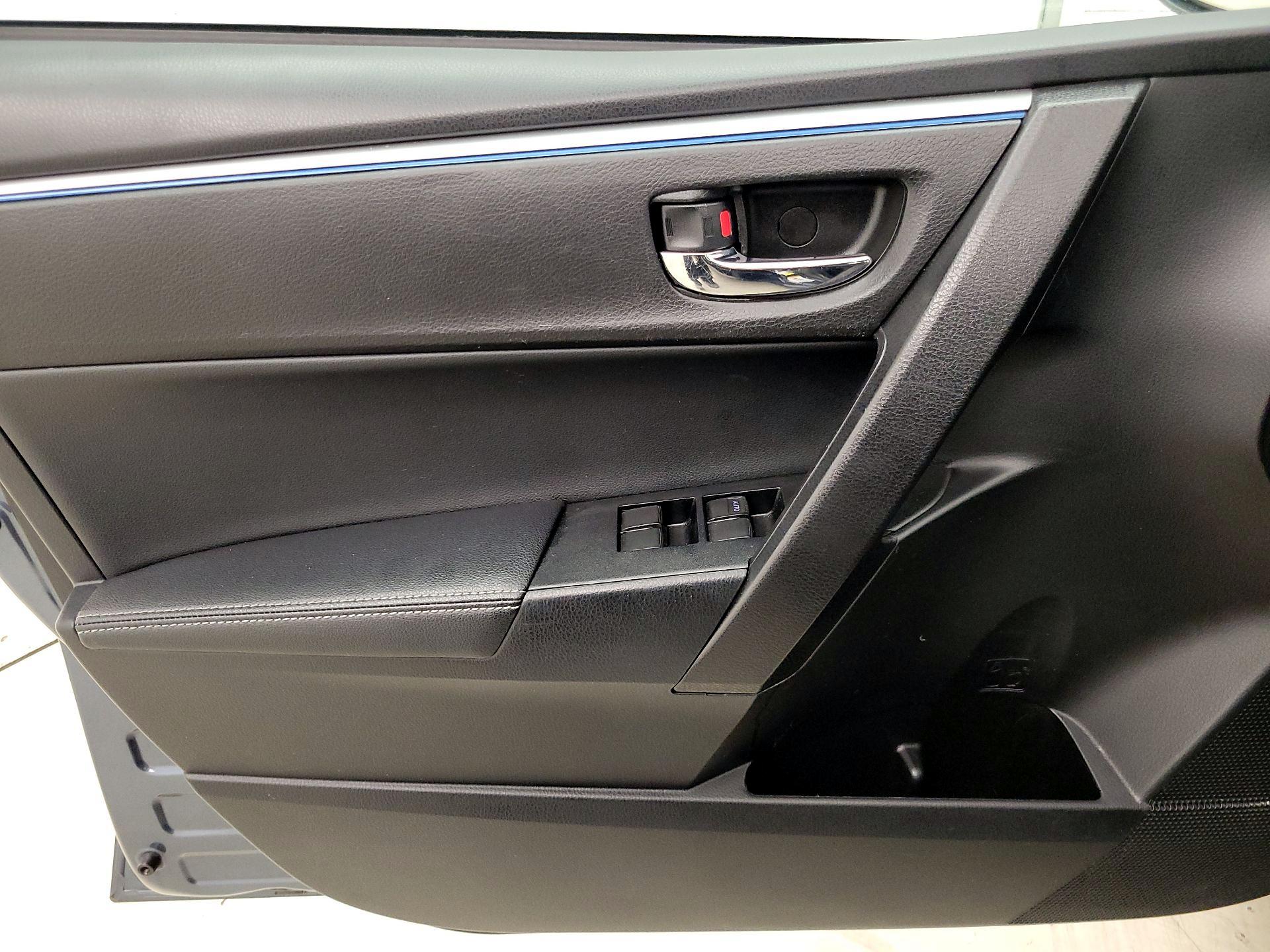 Thumbnail: 2016 Toyota Corolla - 12