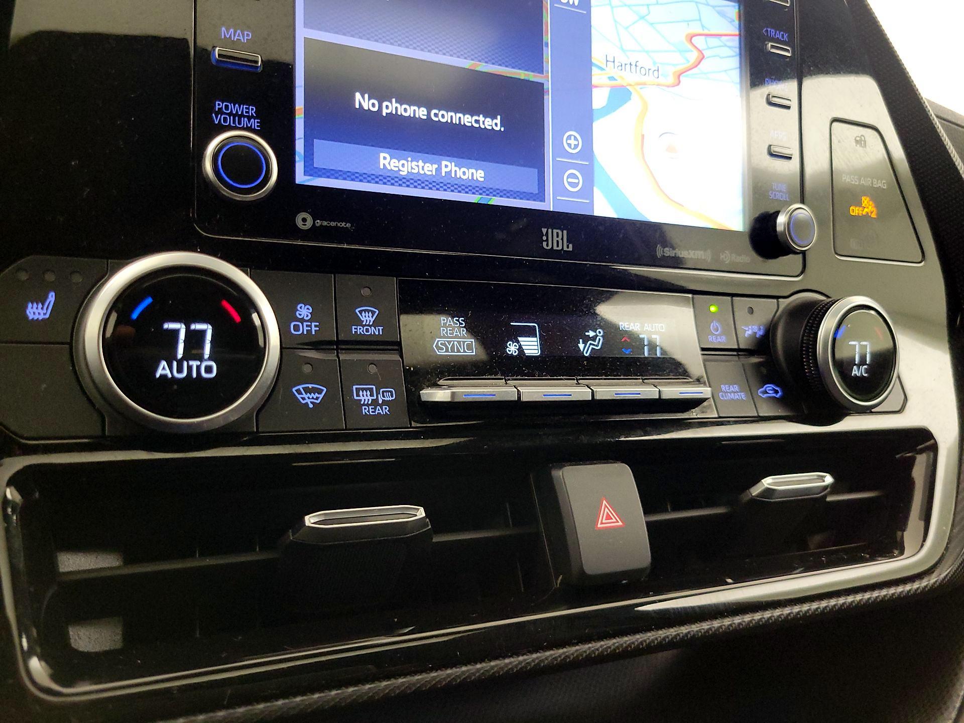 Thumbnail: 2021 Toyota Highlander - 17