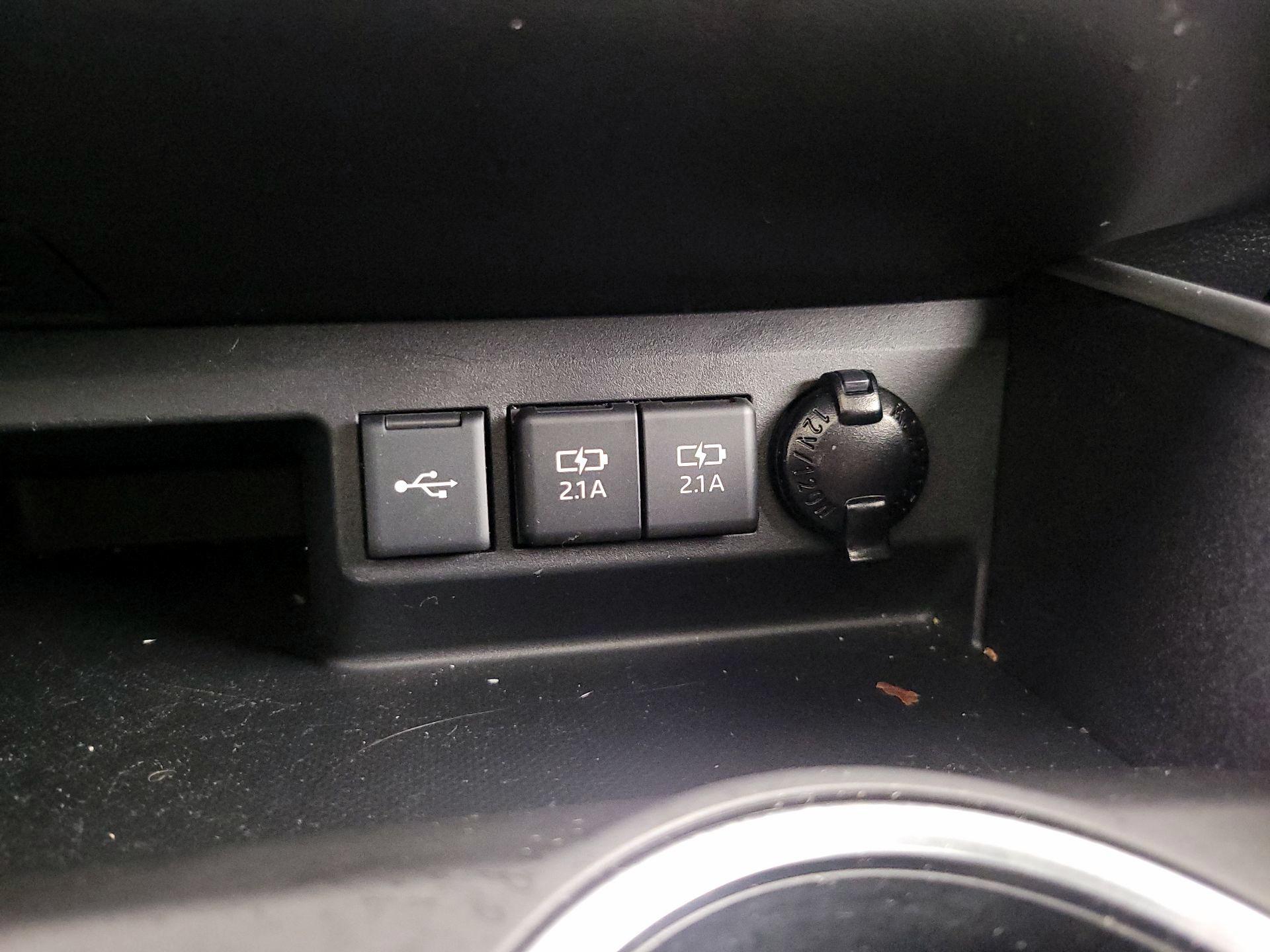 Thumbnail: 2021 Toyota Highlander - 19