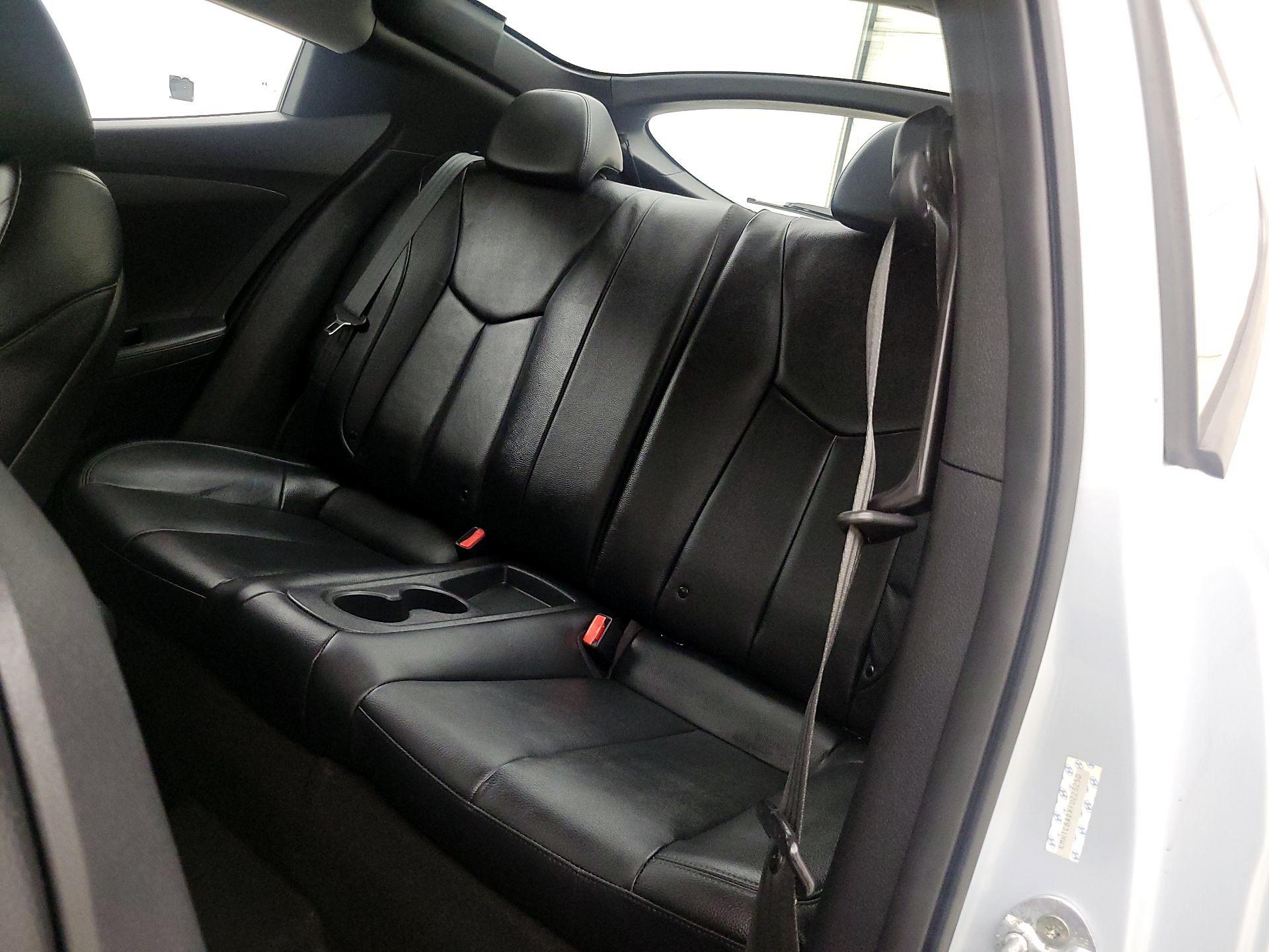 Thumbnail: 2015 Hyundai Veloster - 19