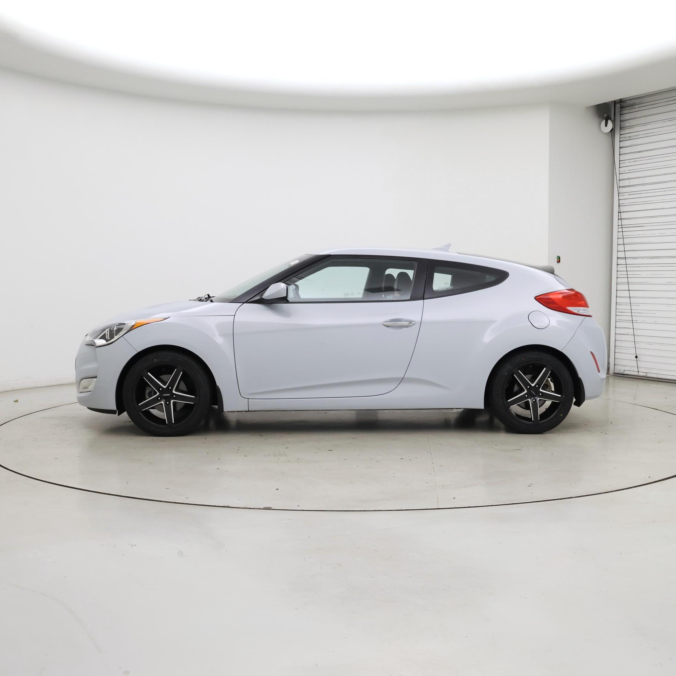 Thumbnail: 2015 Hyundai Veloster - 3