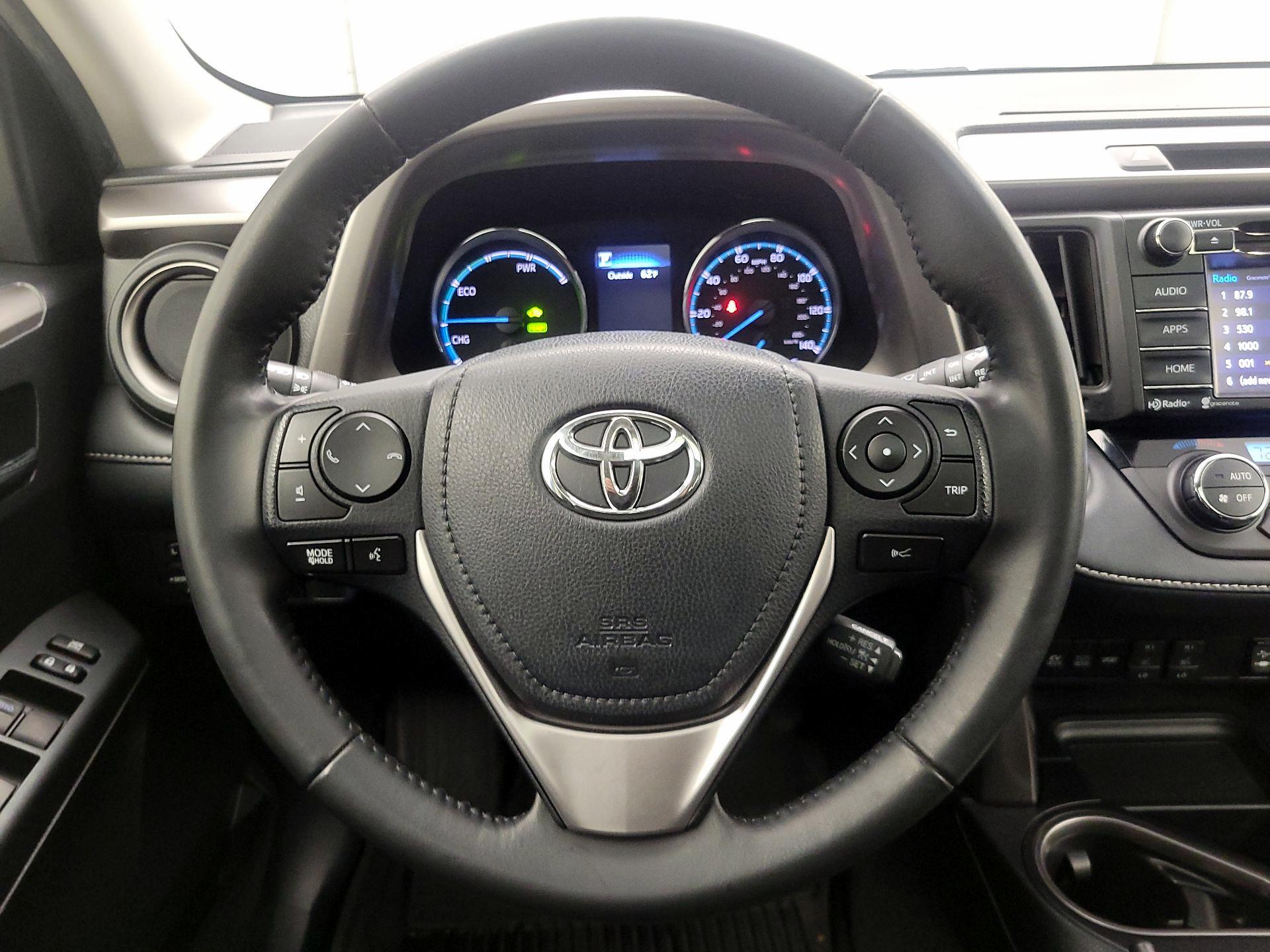 Thumbnail: 2018 Toyota RAV4 - 10