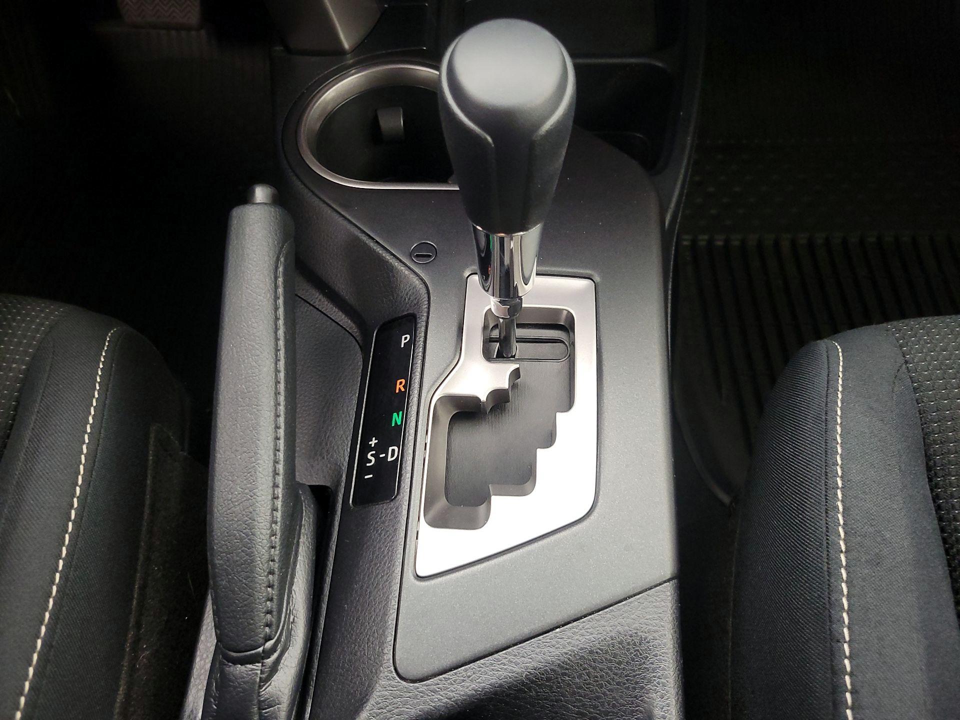 Thumbnail: 2018 Toyota RAV4 - 17