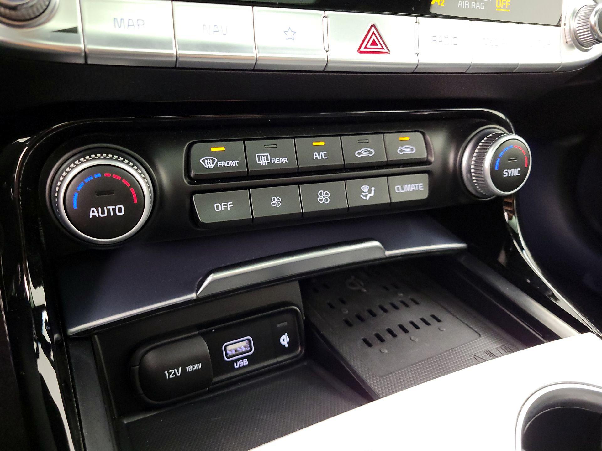 Thumbnail: 2022 Kia Stinger - 17