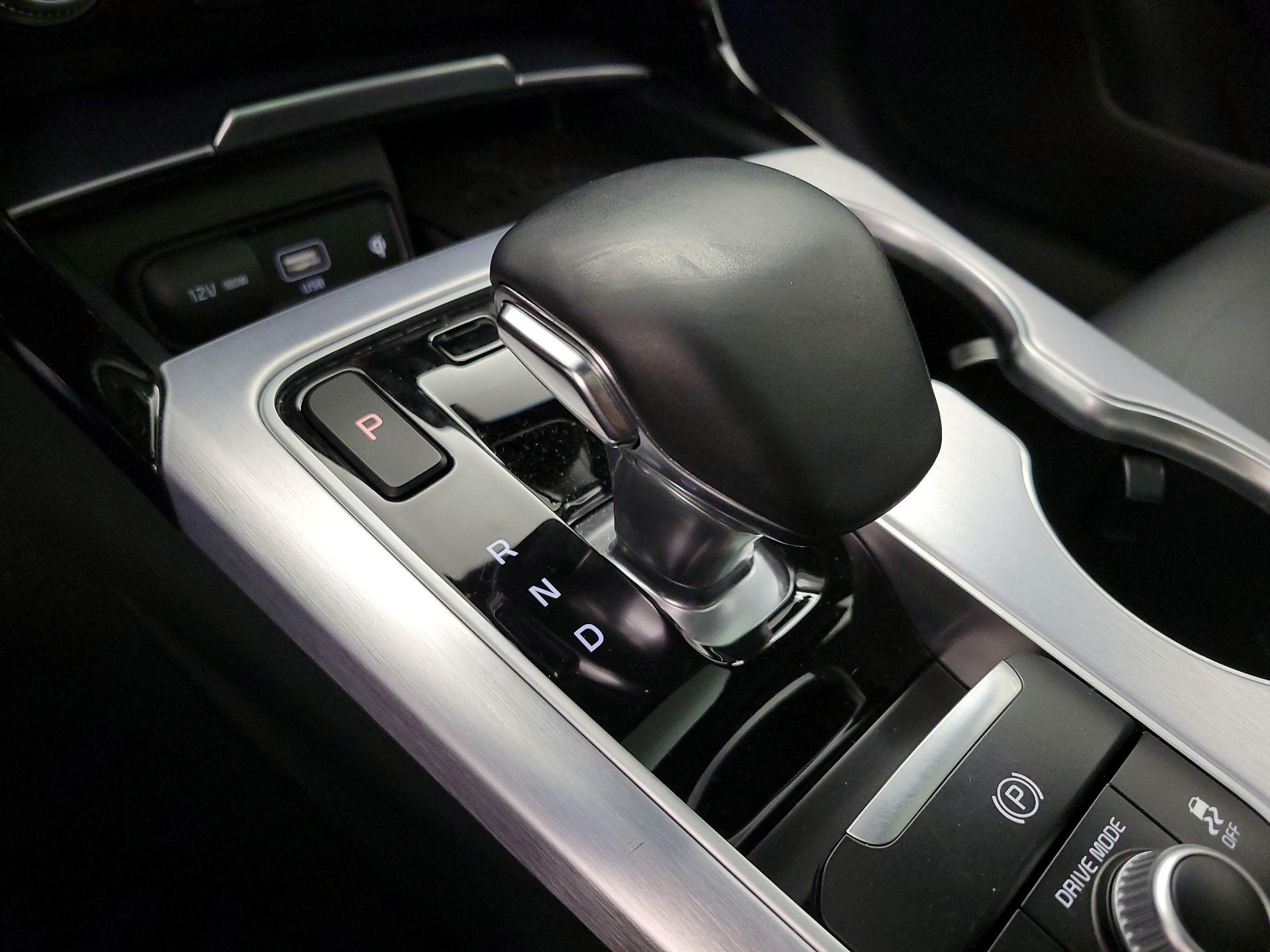 Thumbnail: 2022 Kia Stinger - 18